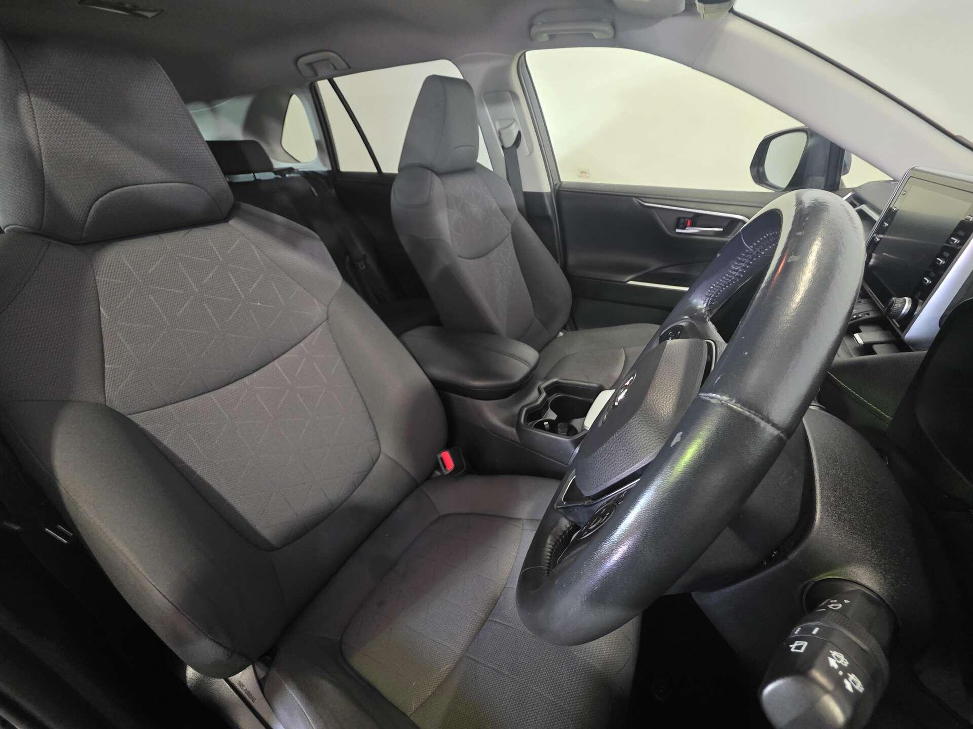 Toyota Rav4 view 12