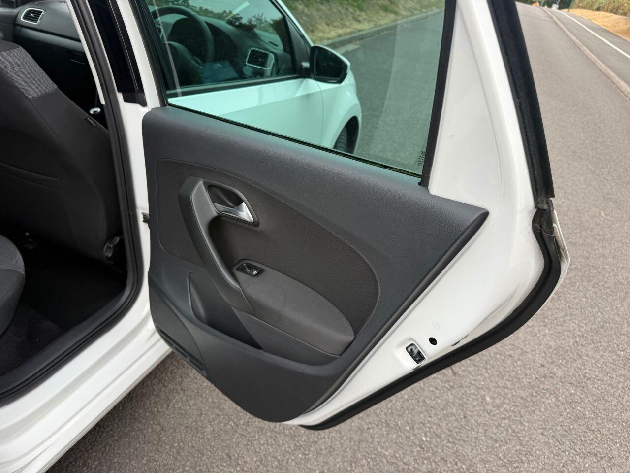 Volkswagen Polo view 40