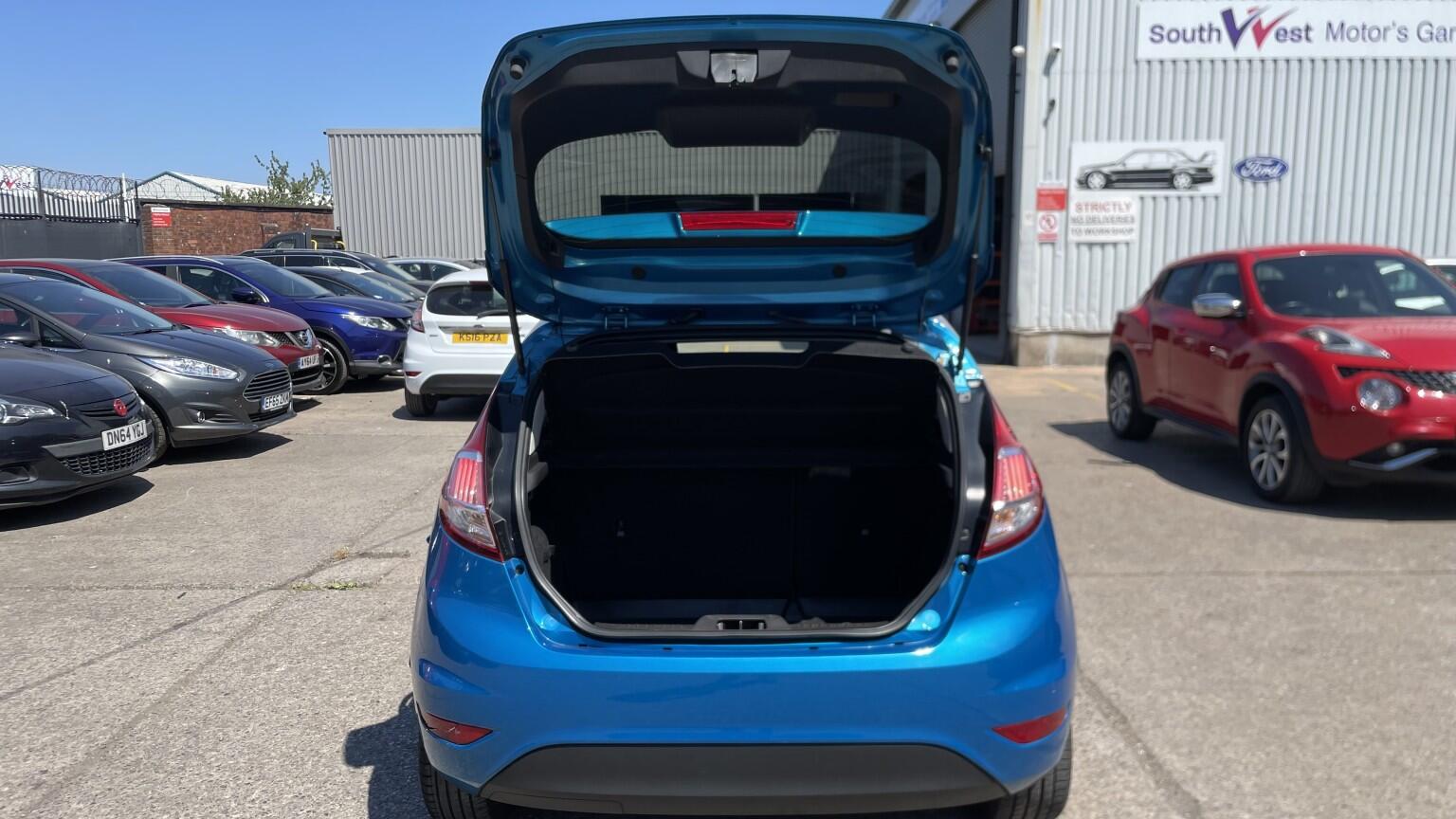Ford Fiesta view 10