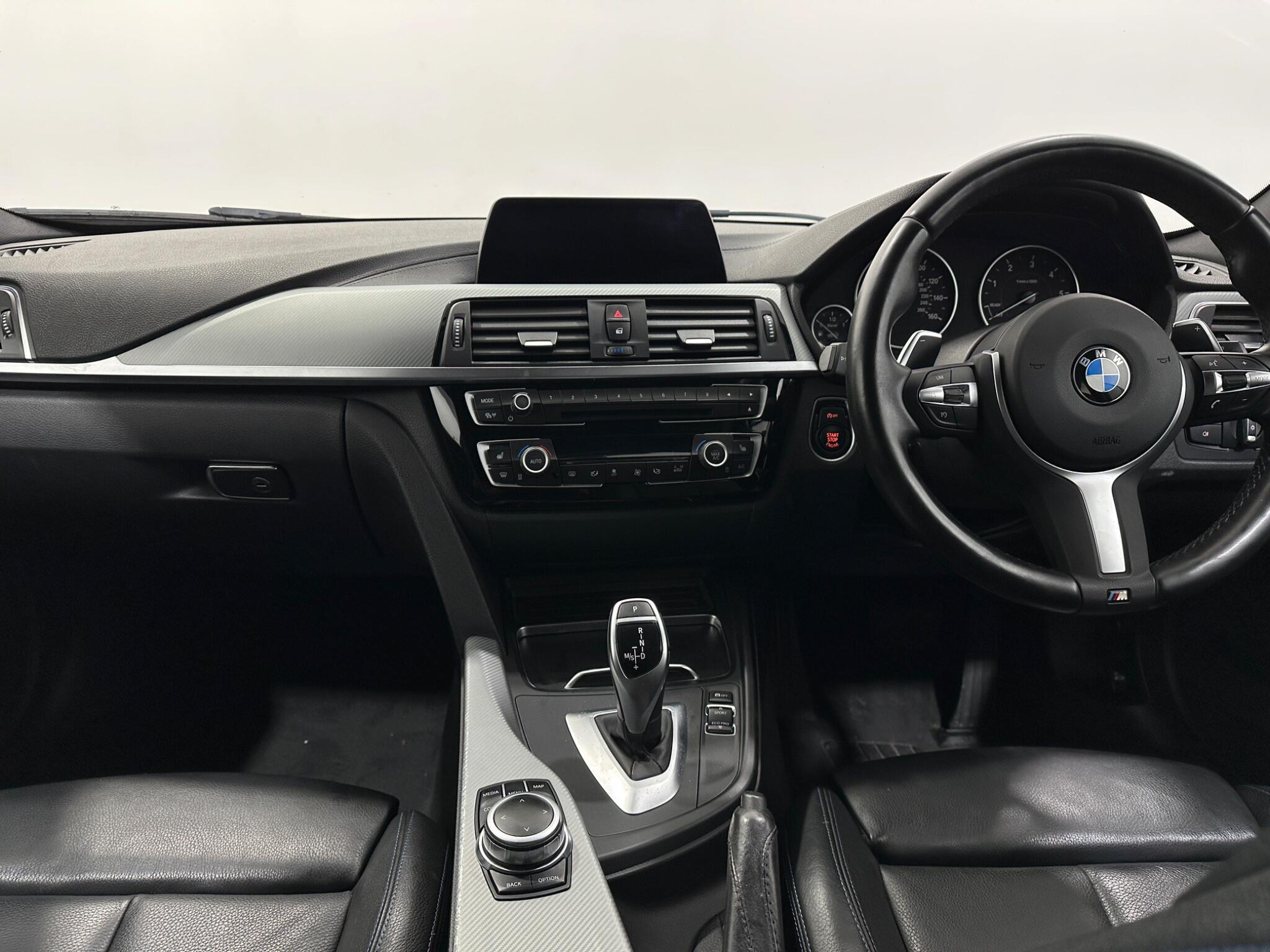 BMW 3 Series view 20