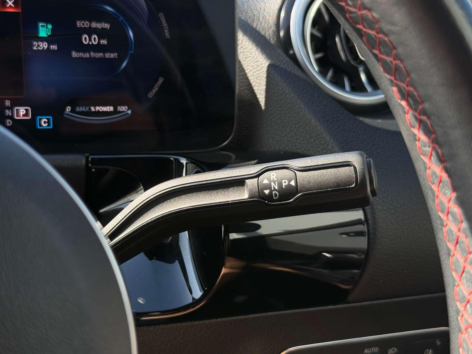 Mercedes-Benz EQA view 22