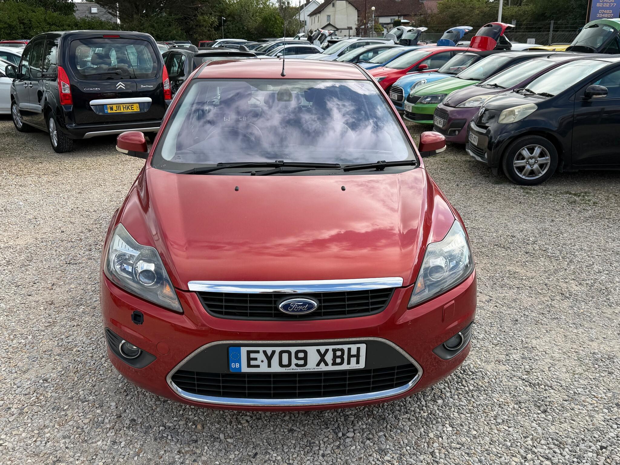 Ford Focus view 2