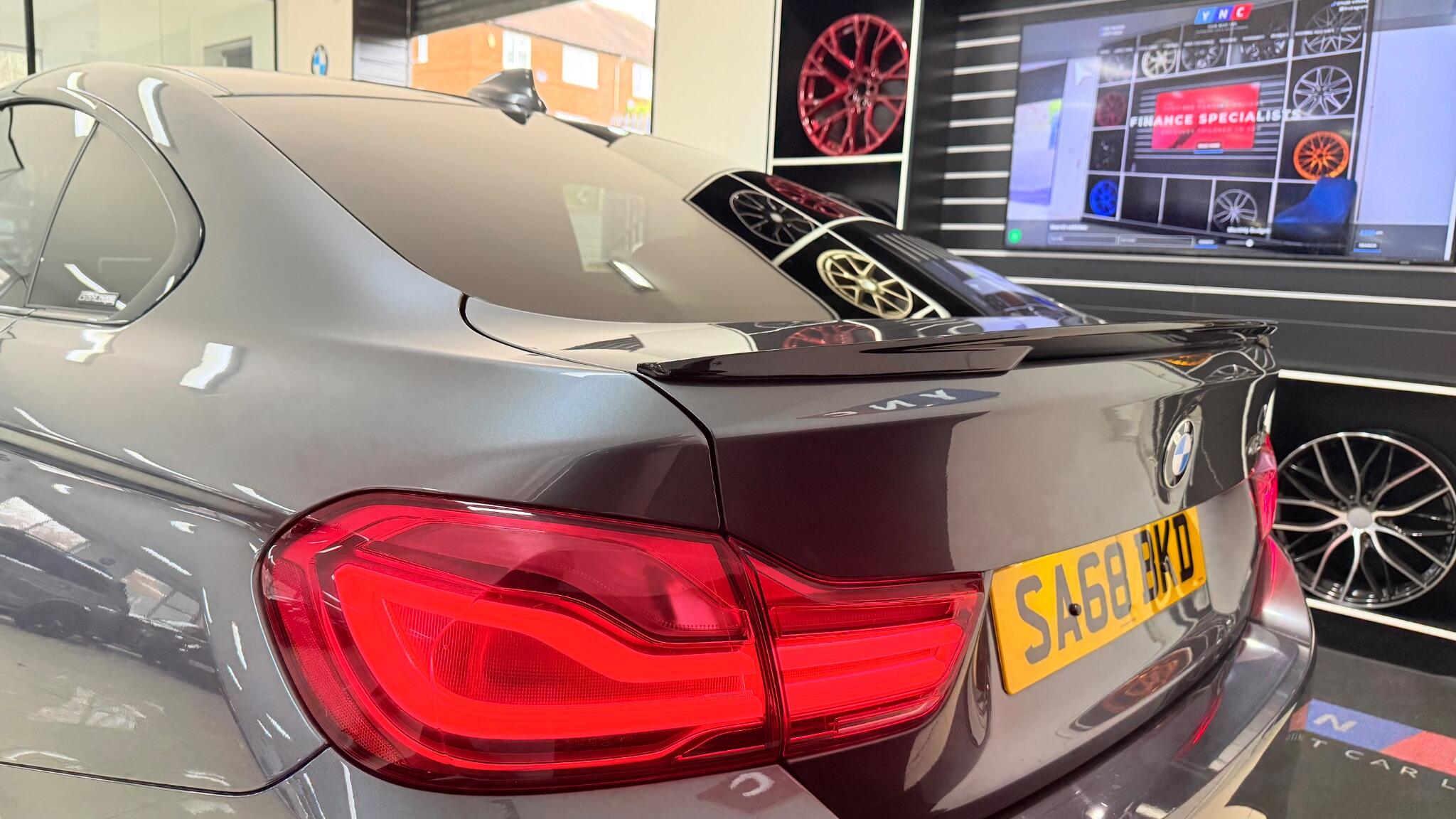 BMW 4 Series view 14