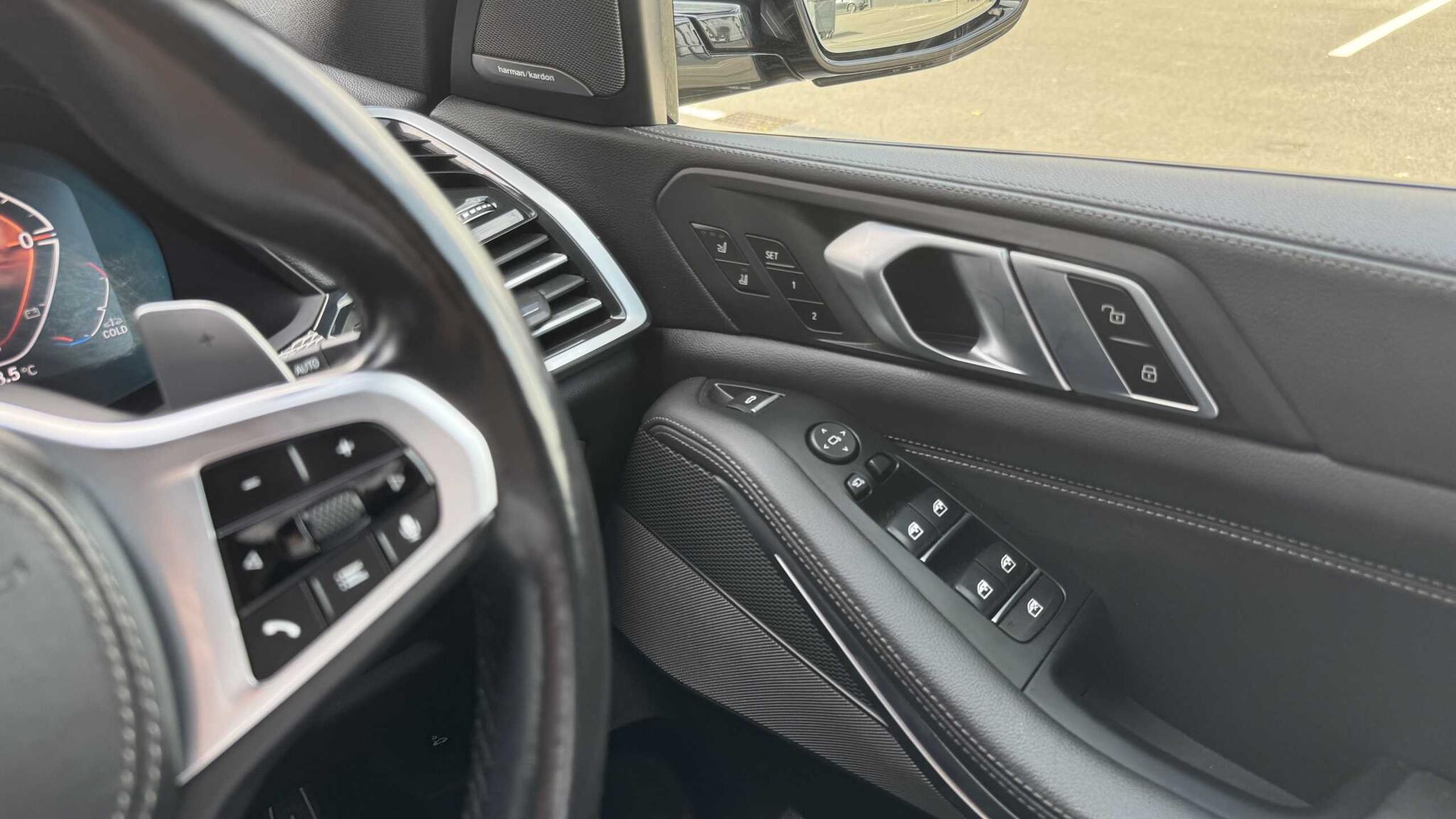 BMW X5 view 38