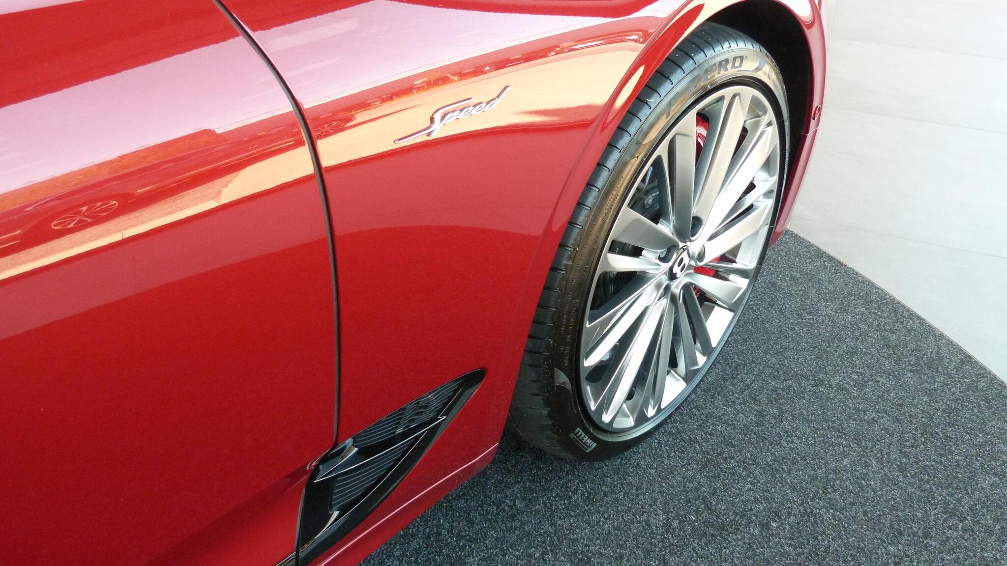 Bentley Continental view 50