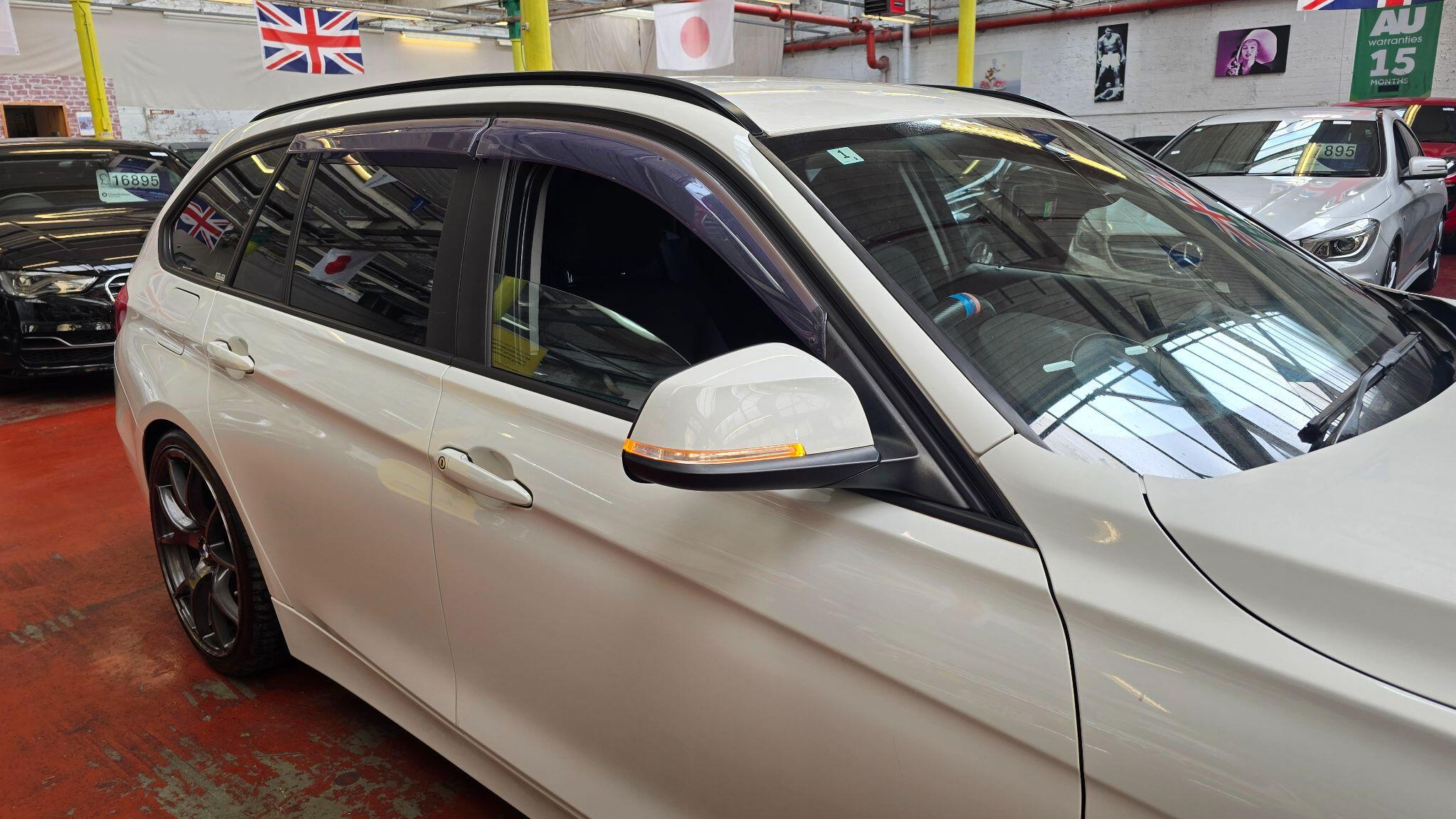 BMW 3 Series view 28