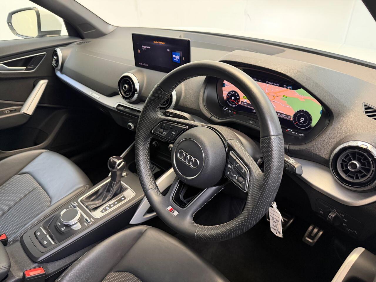 Audi Q2 view 33