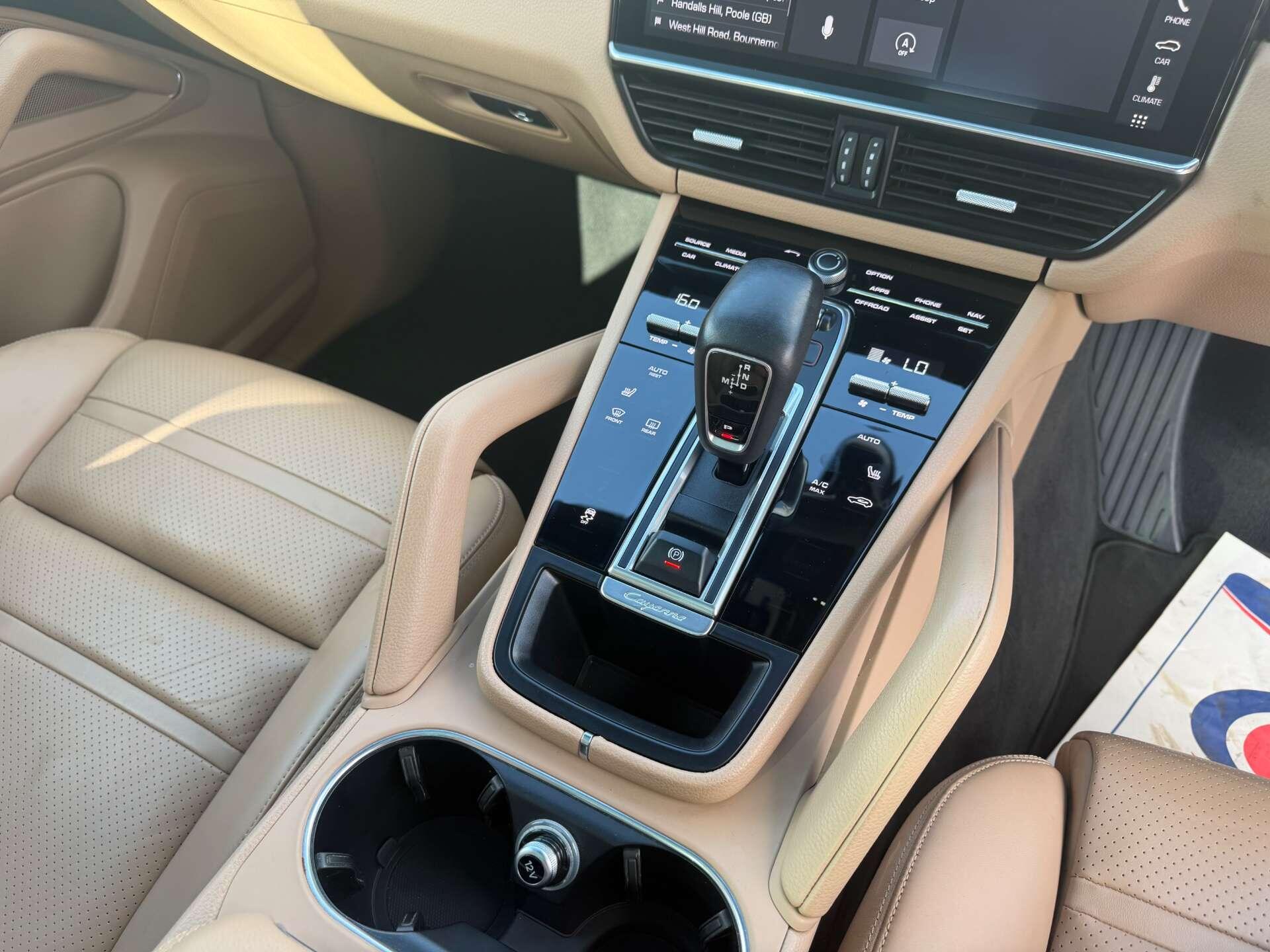 Porsche Cayenne view 18