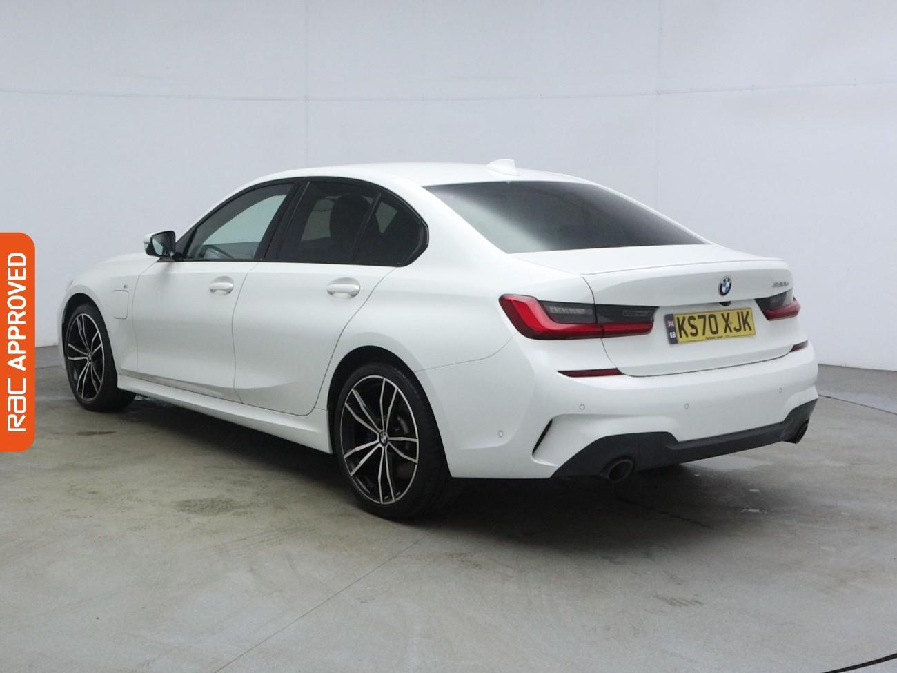 BMW 3 Series view 5