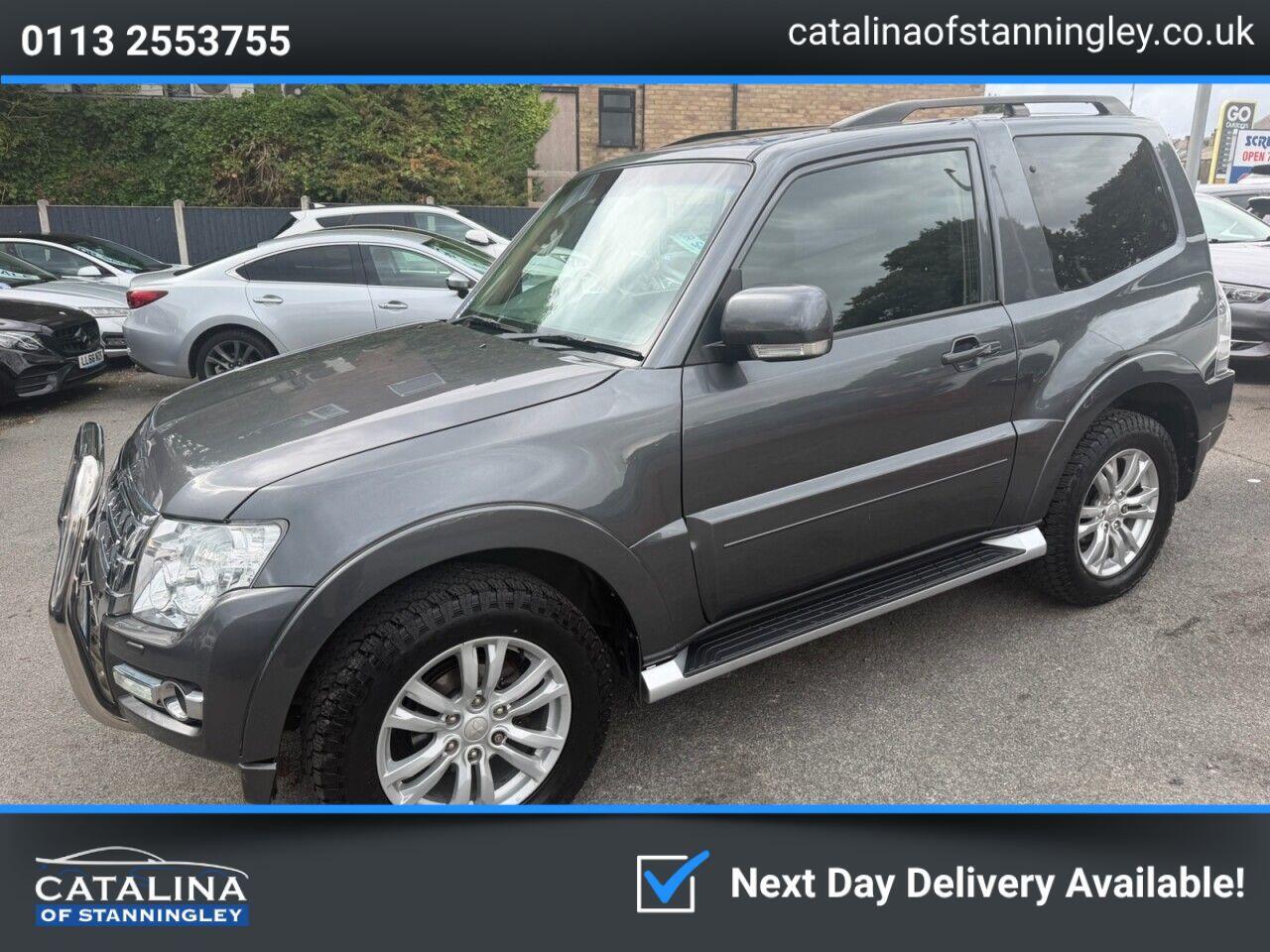 Mitsubishi Shogun view 3