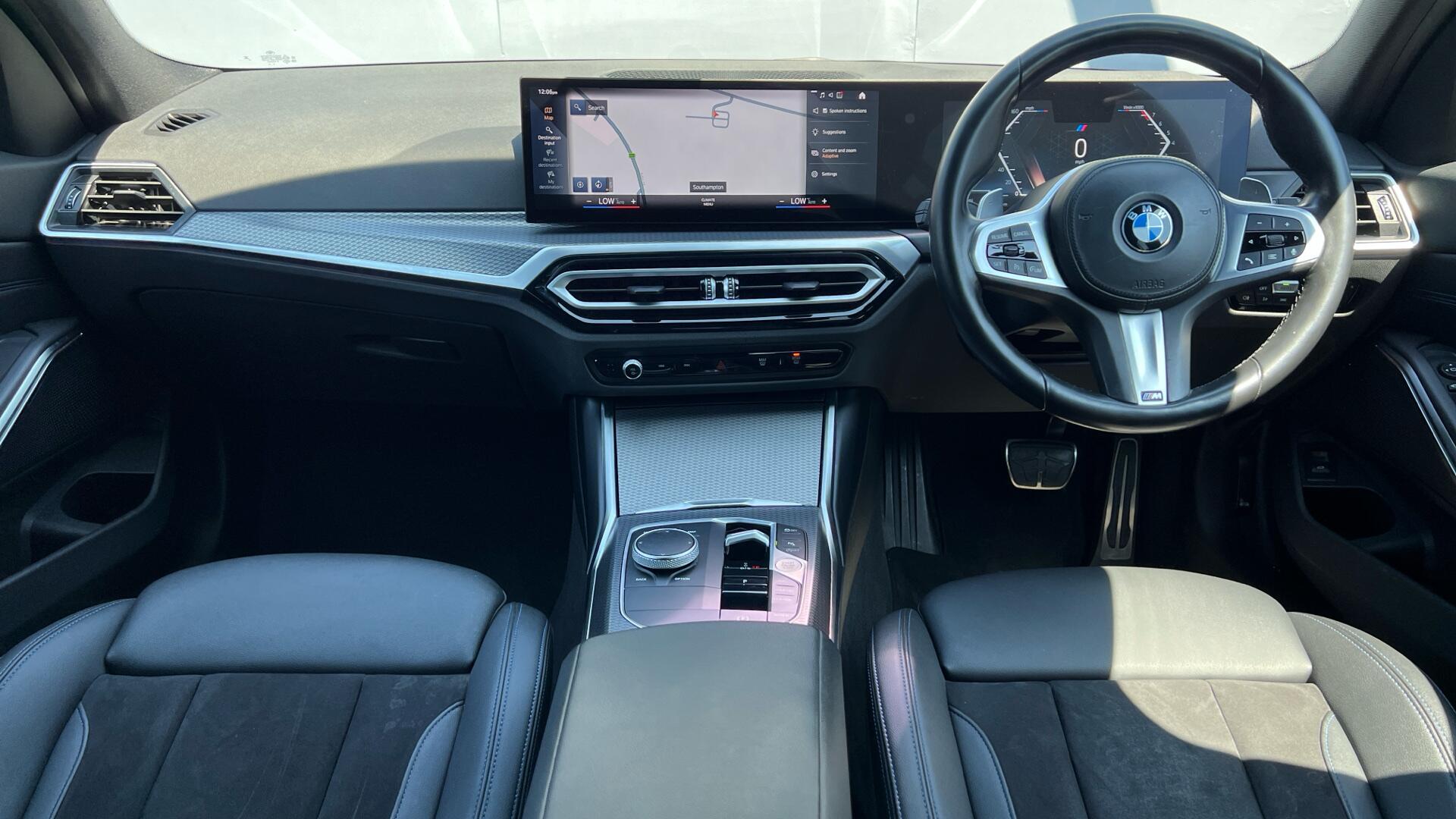 BMW 3 Series view 4