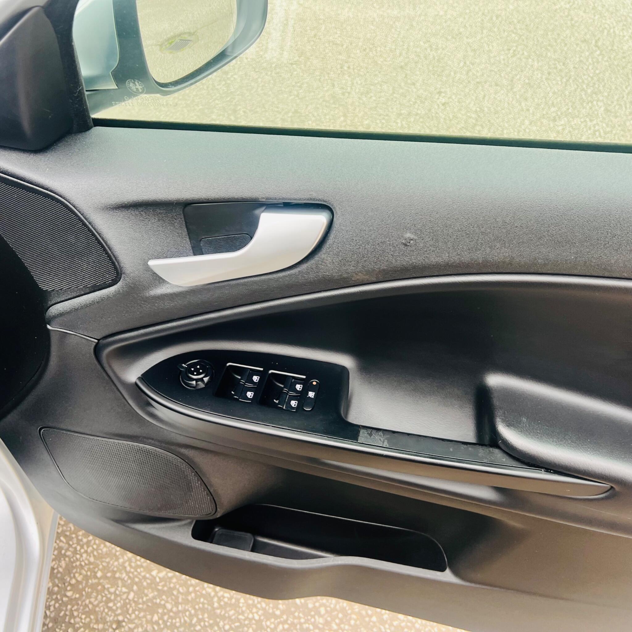Alfa Romeo Giulietta view 16