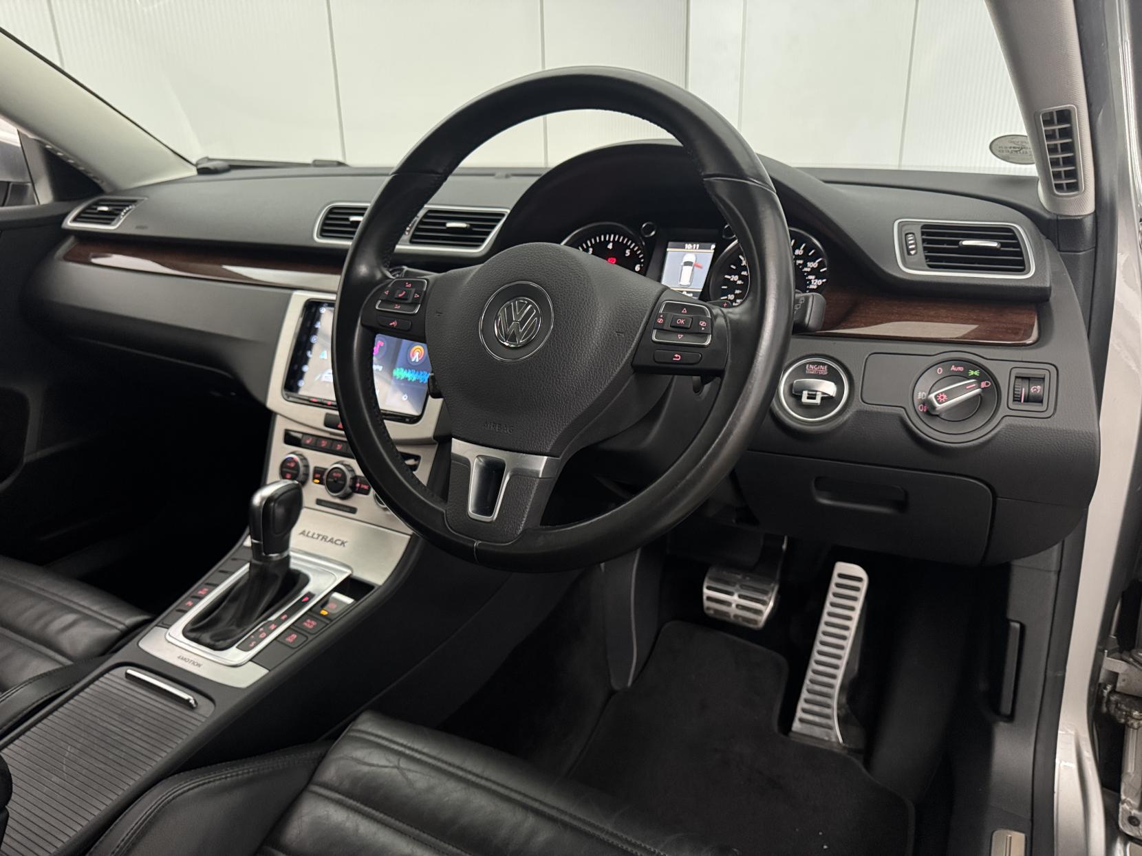 Volkswagen Passat view 52