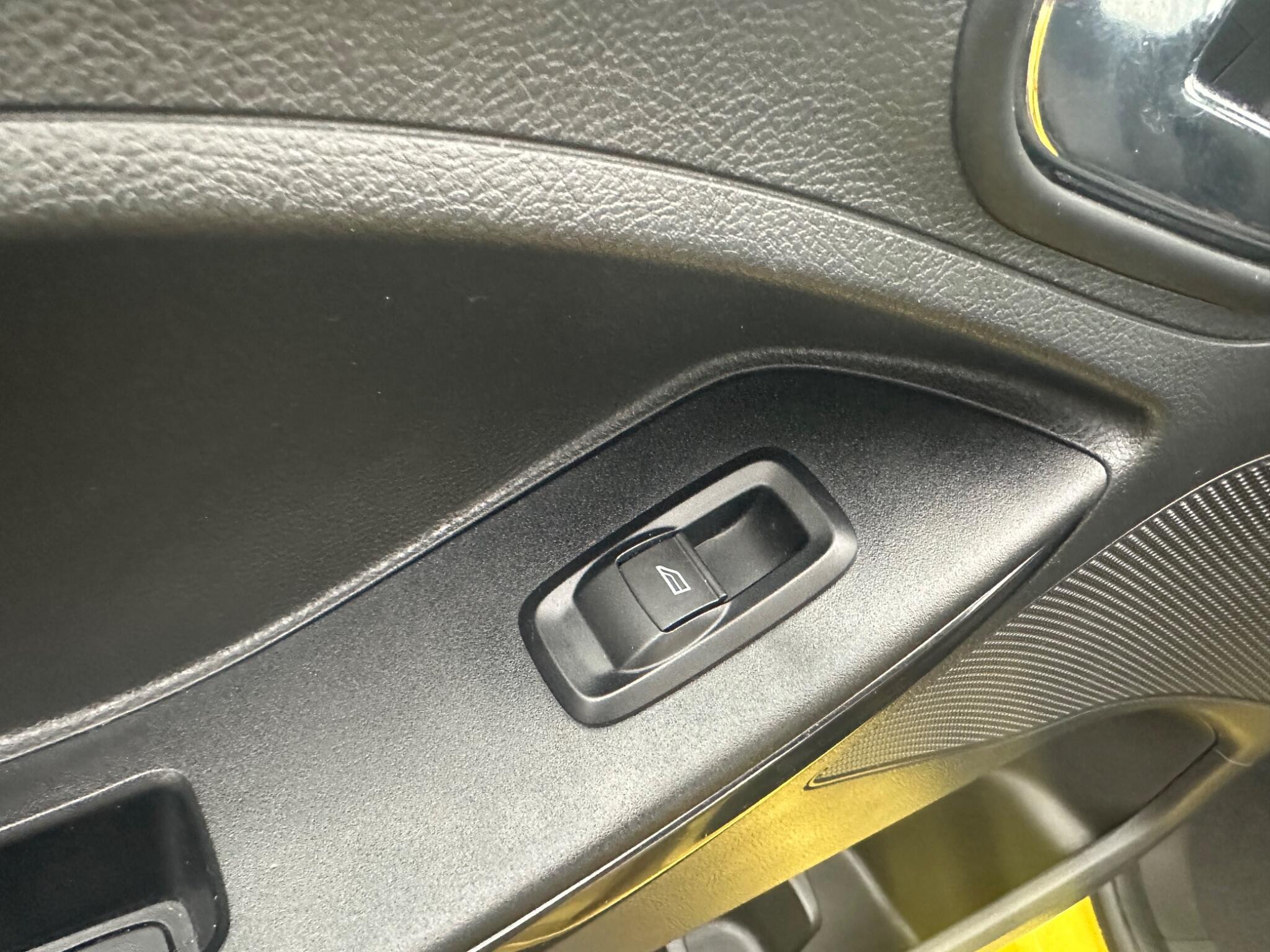 2017 Ford Ka+ 1.2 Ti-VCT Zetec Euro 6 5dr • 21,433 miles image 24