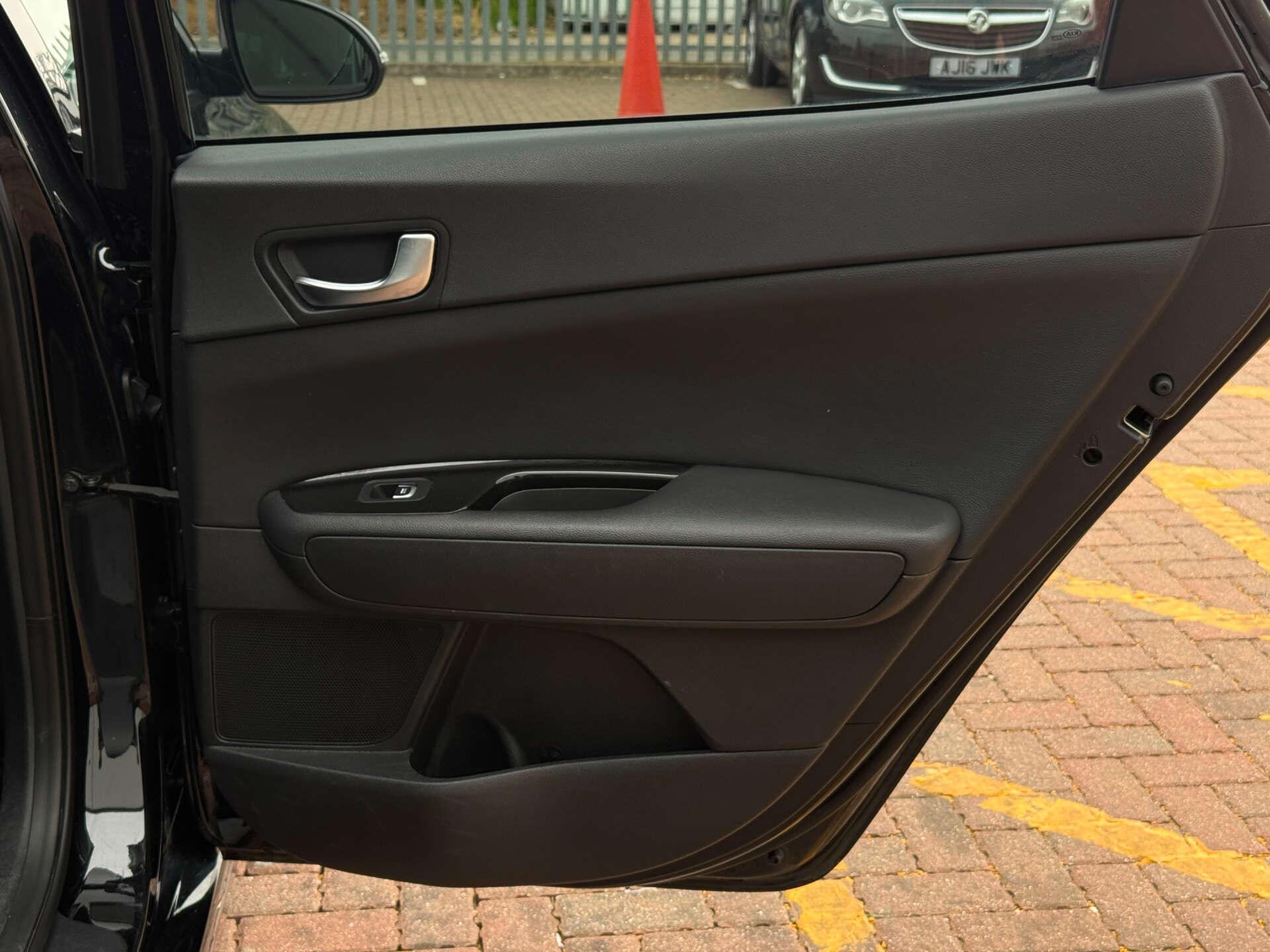Kia Optima view 29