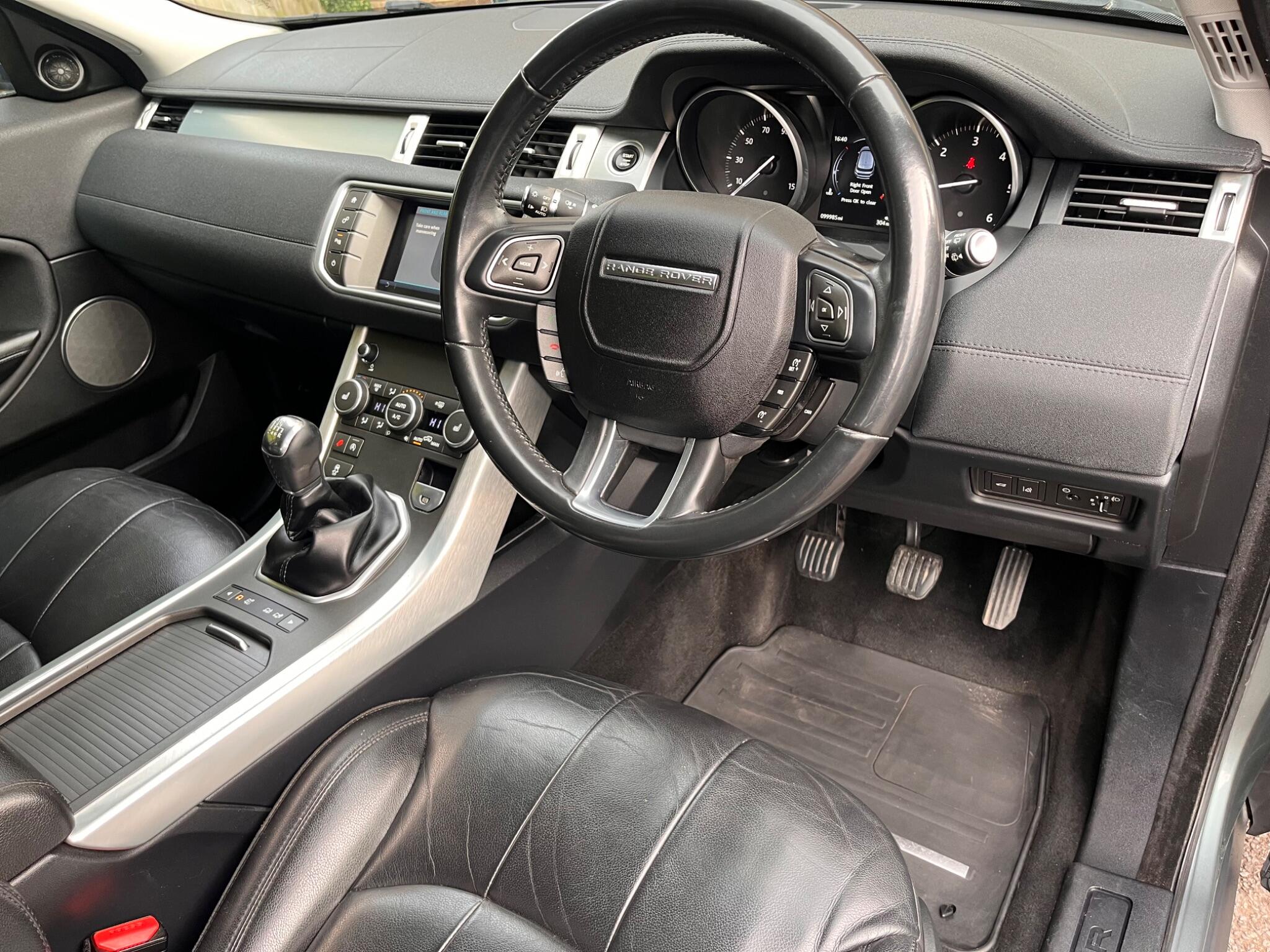 Land Rover Range Rover Evoque view 25