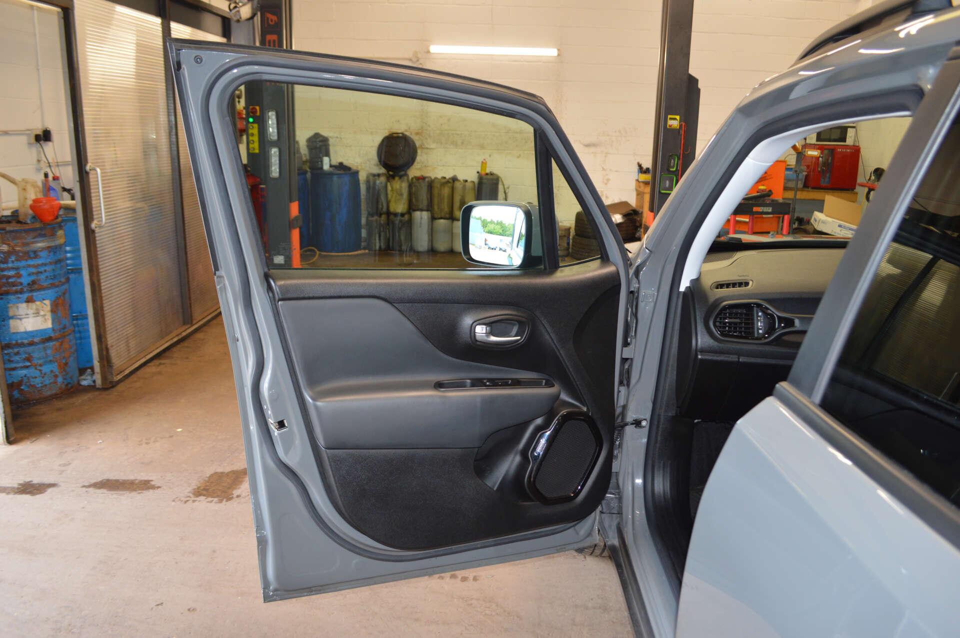 Jeep Renegade view 34