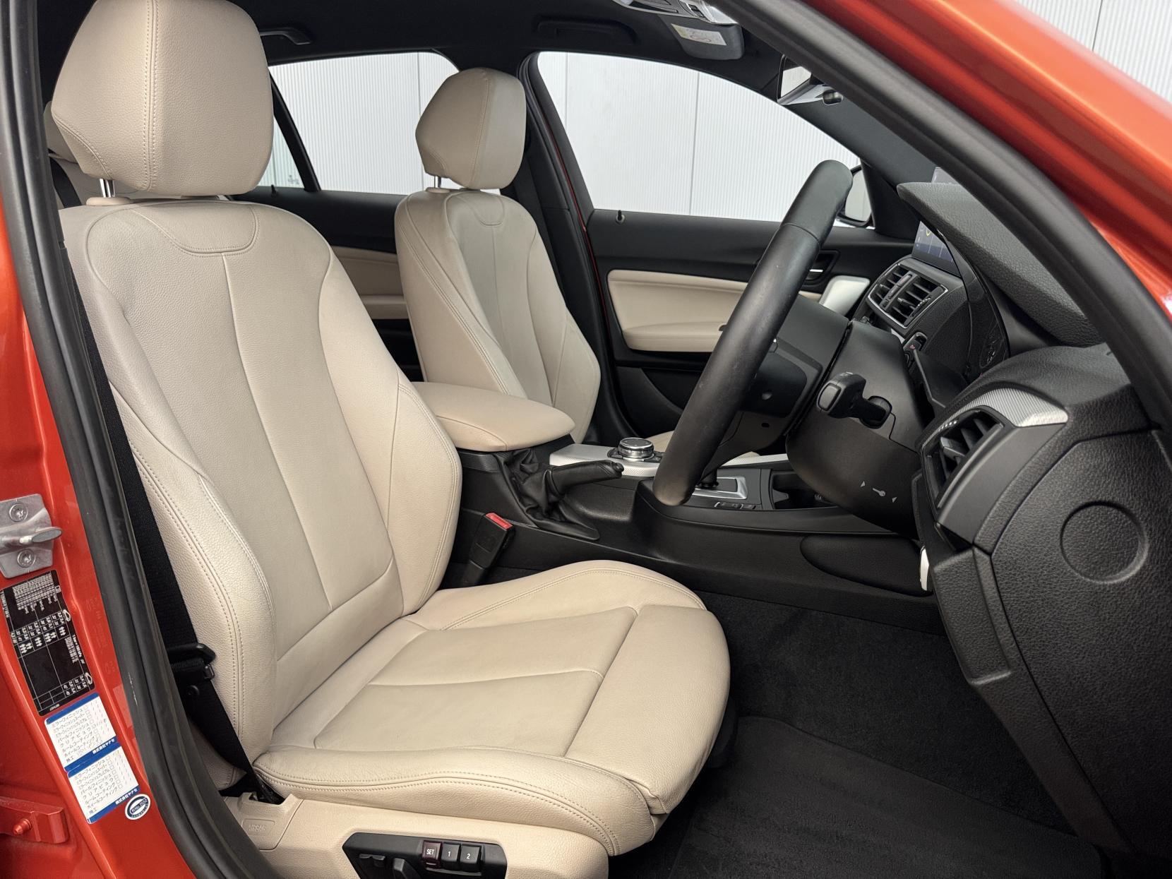 BMW 1 Series view 60