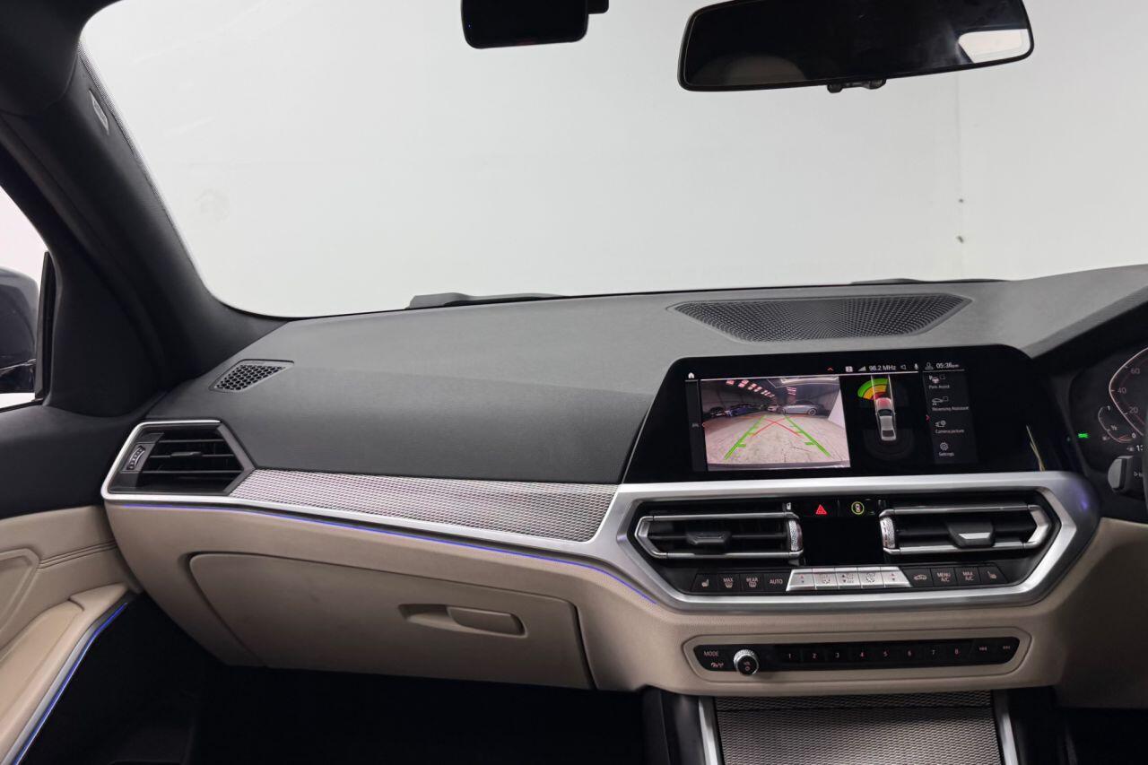BMW 3 Series view 55