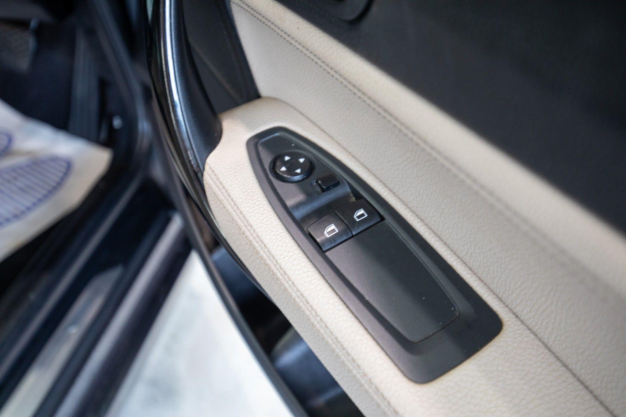 BMW 2 Series view 12