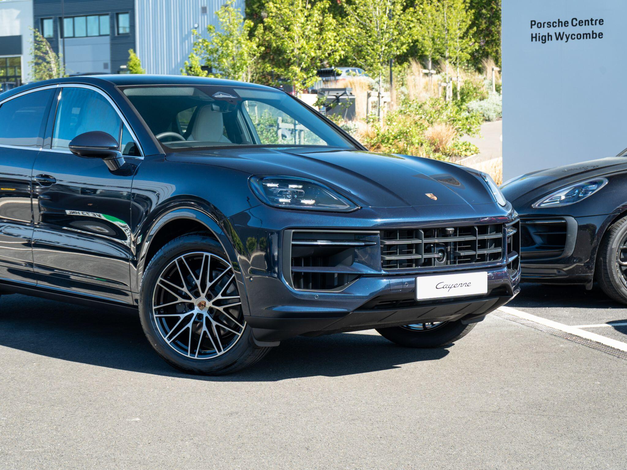 Porsche Cayenne view 9