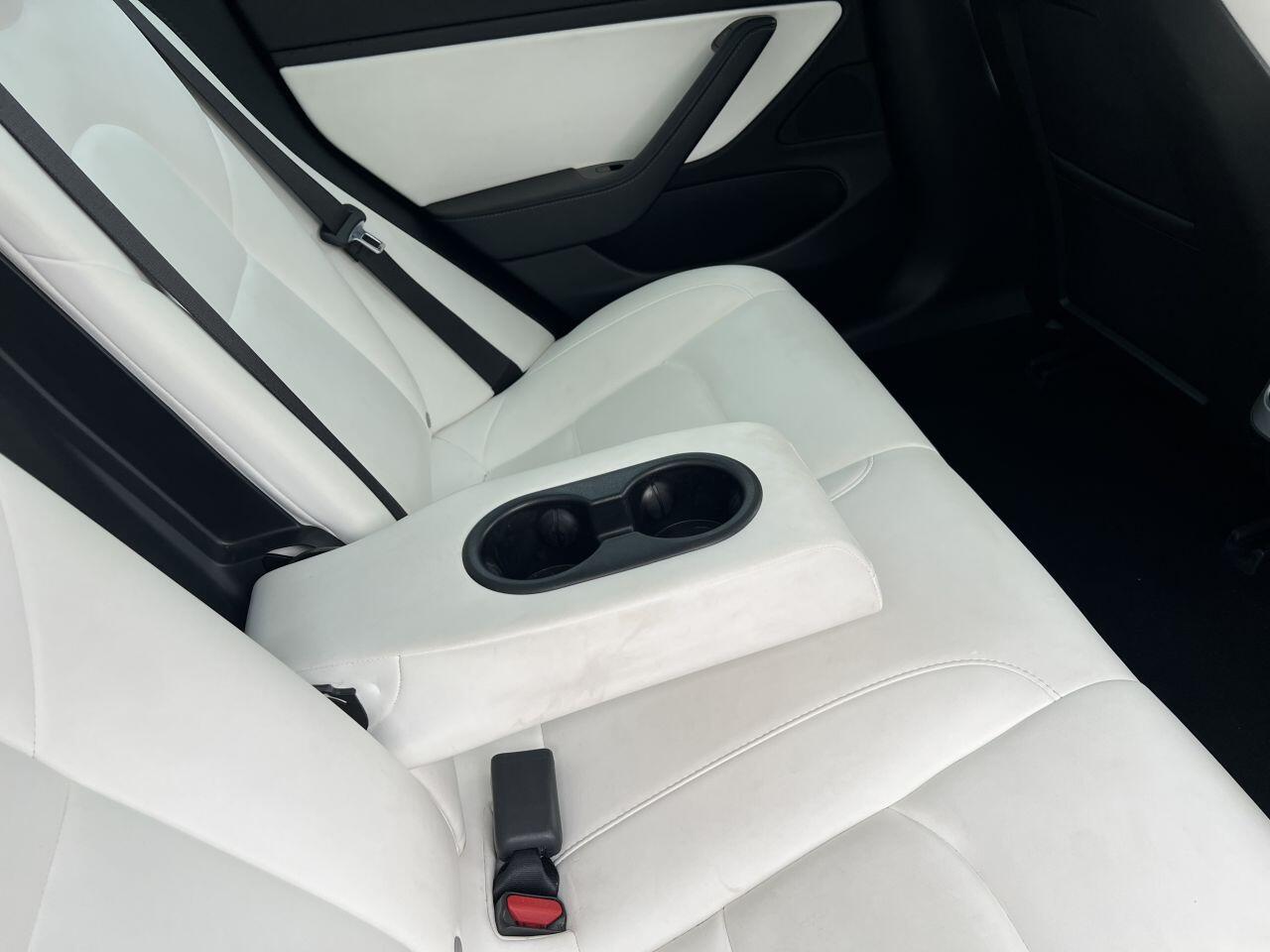 Tesla Model 3 view 23
