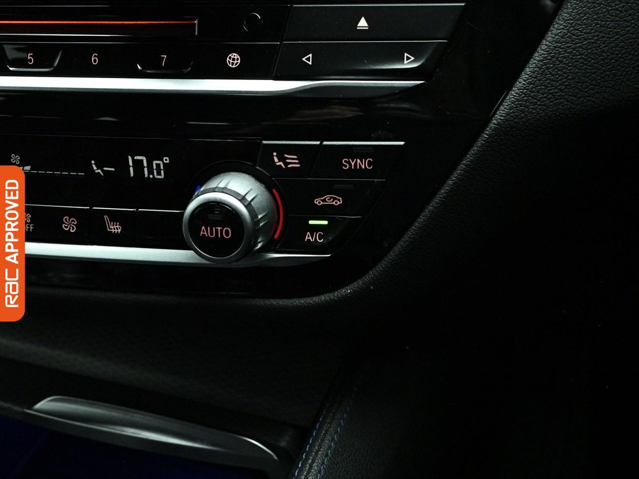 BMW 5 Series view 21