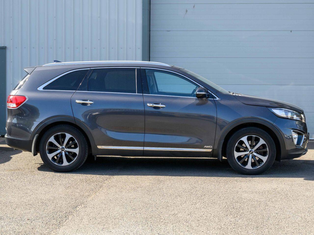 Kia Sorento view 5