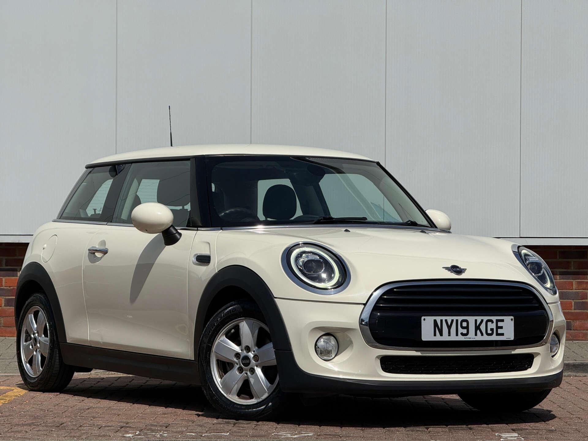 Mini Cooper view 6