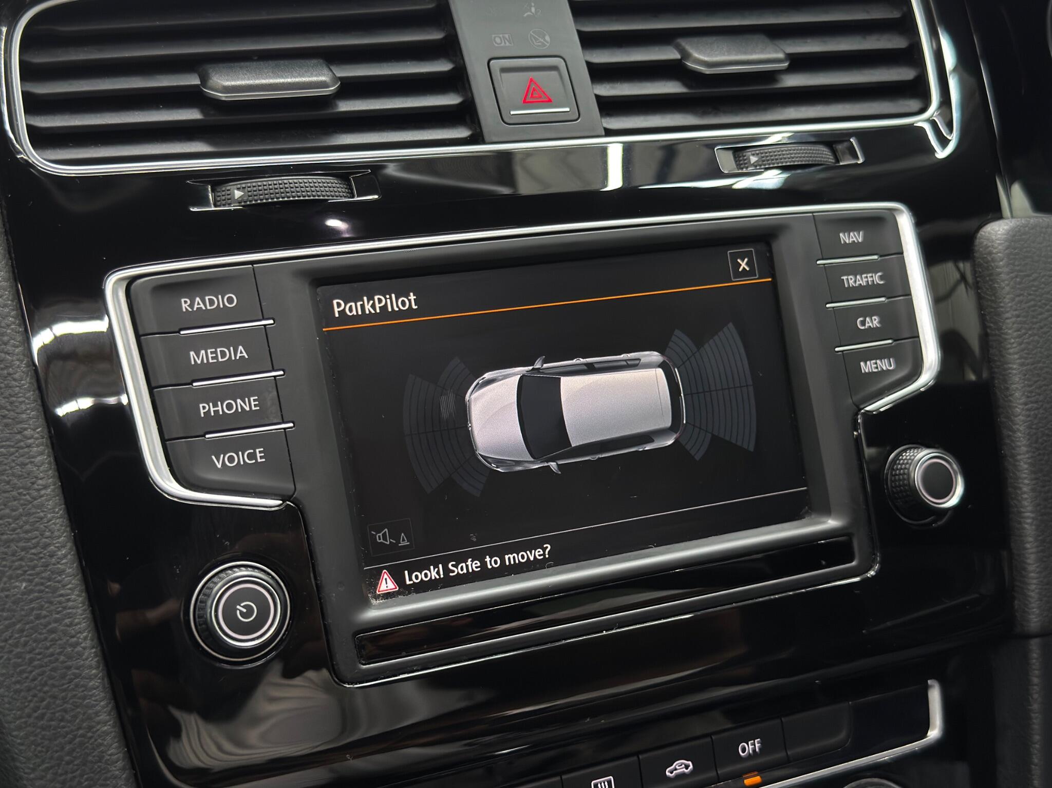 Volkswagen Golf view 16