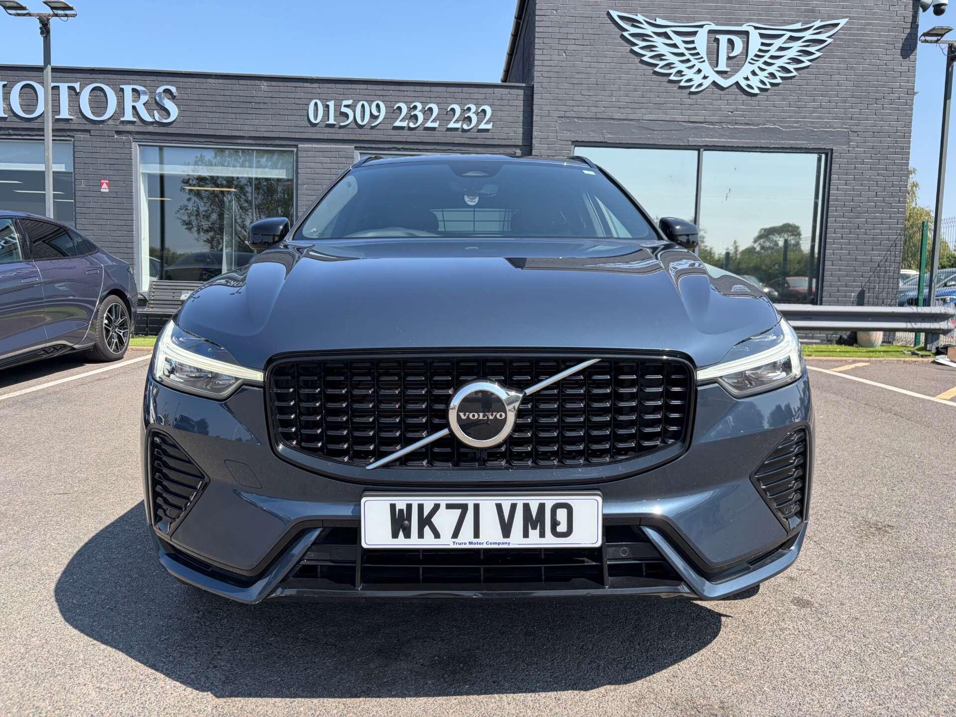 Volvo XC60 view 3