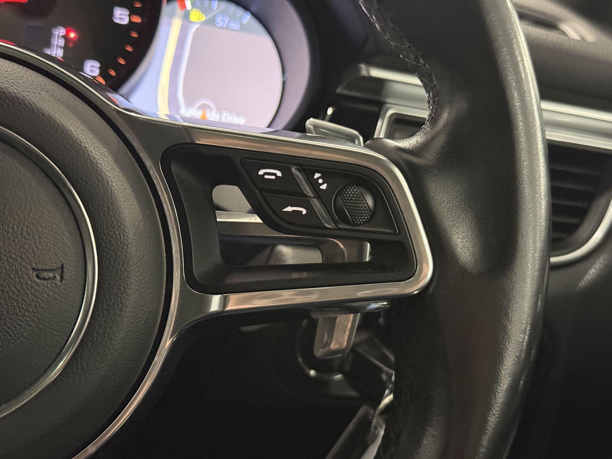Porsche Macan view 79