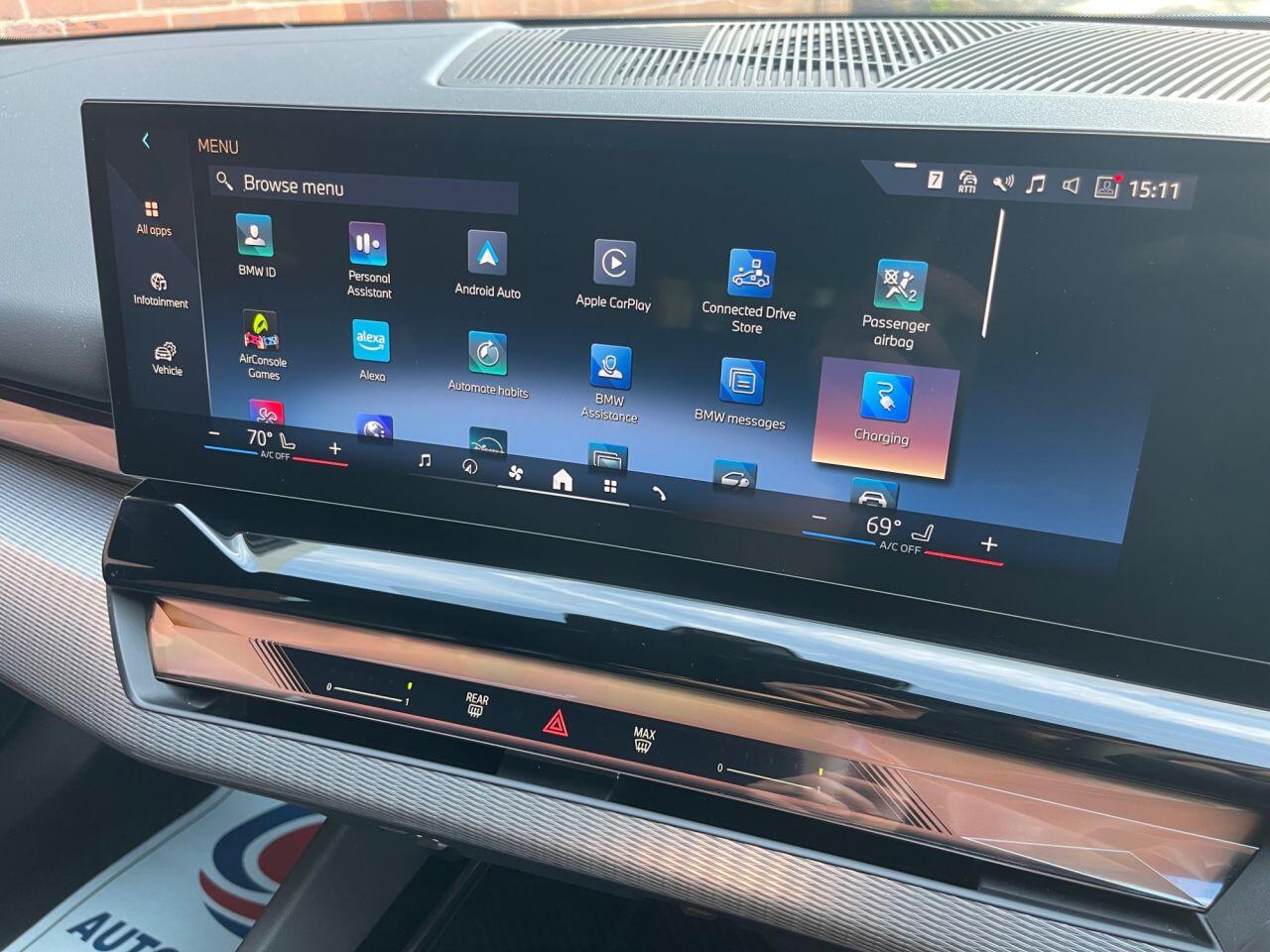 BMW 5 Series view 28