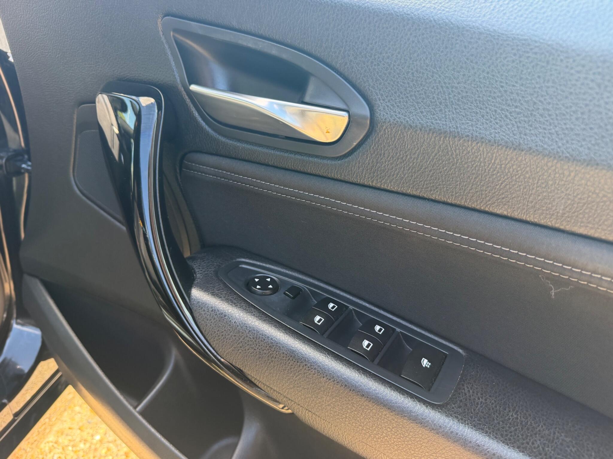 BMW 2 Series view 26