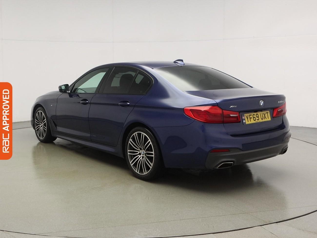 BMW 5 Series view 4