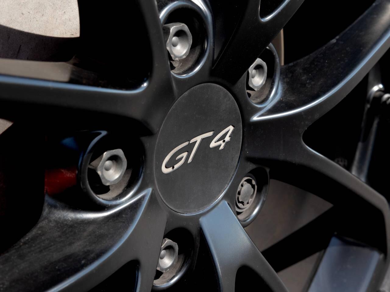 Porsche Cayman view 8