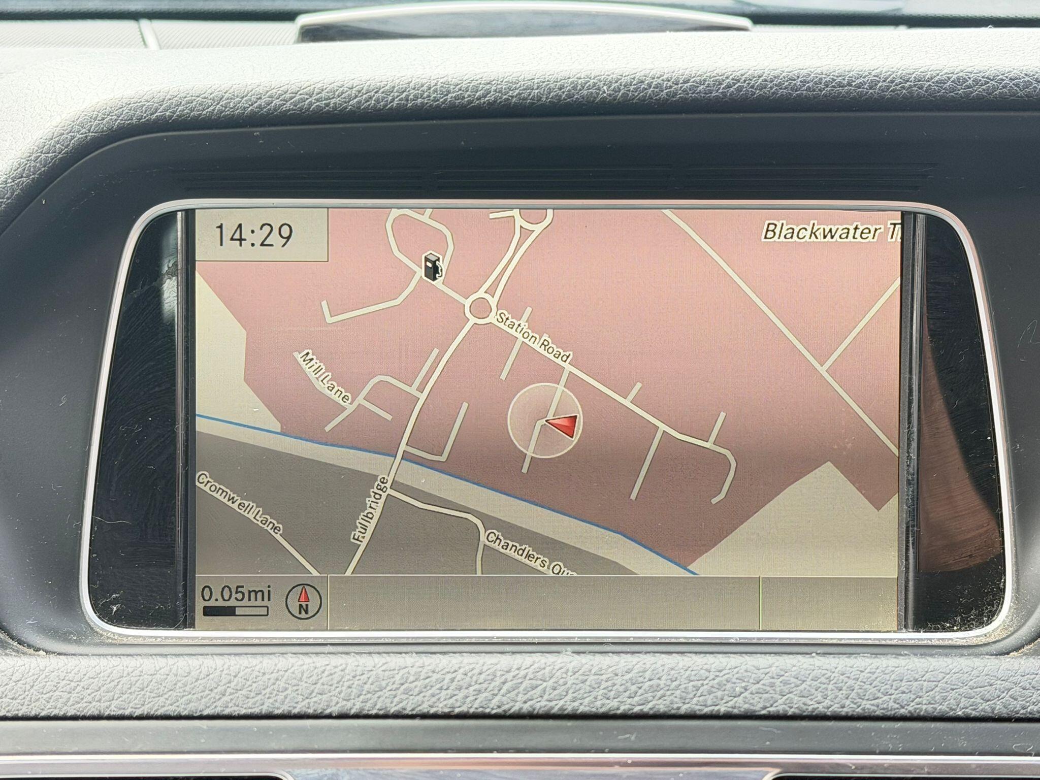 Mercedes-Benz E-Class view 22