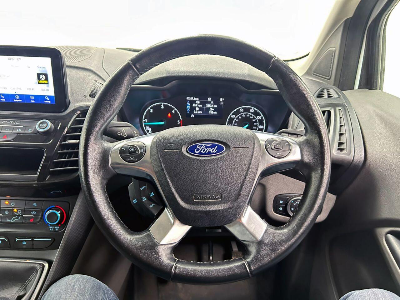 Ford Transit Connect view 19