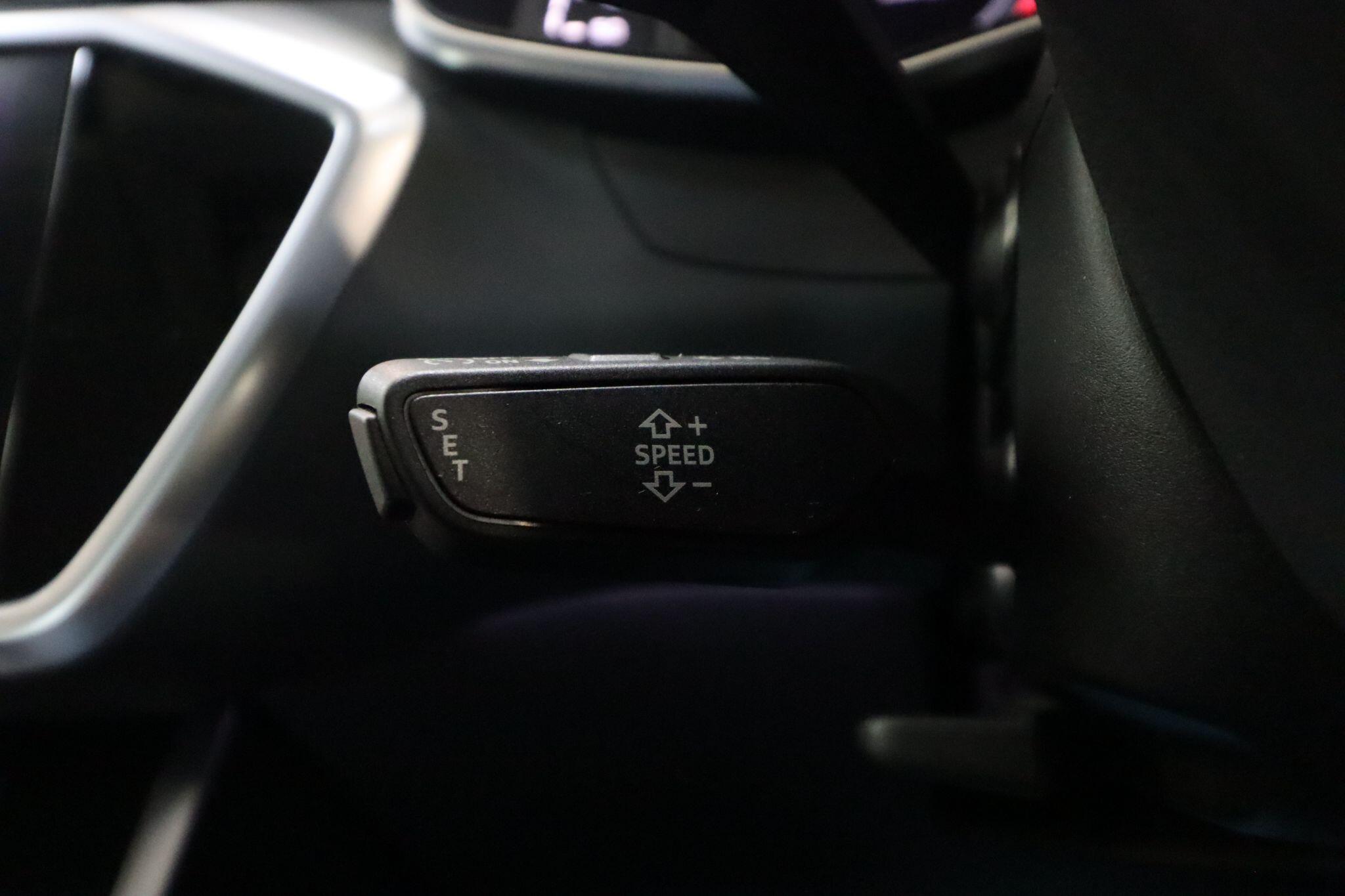 Audi A6 Saloon view 46