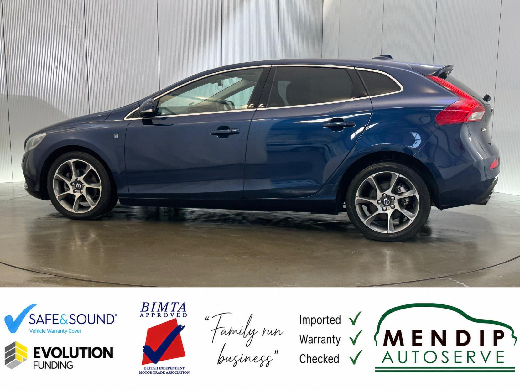 Volvo V40 view 12