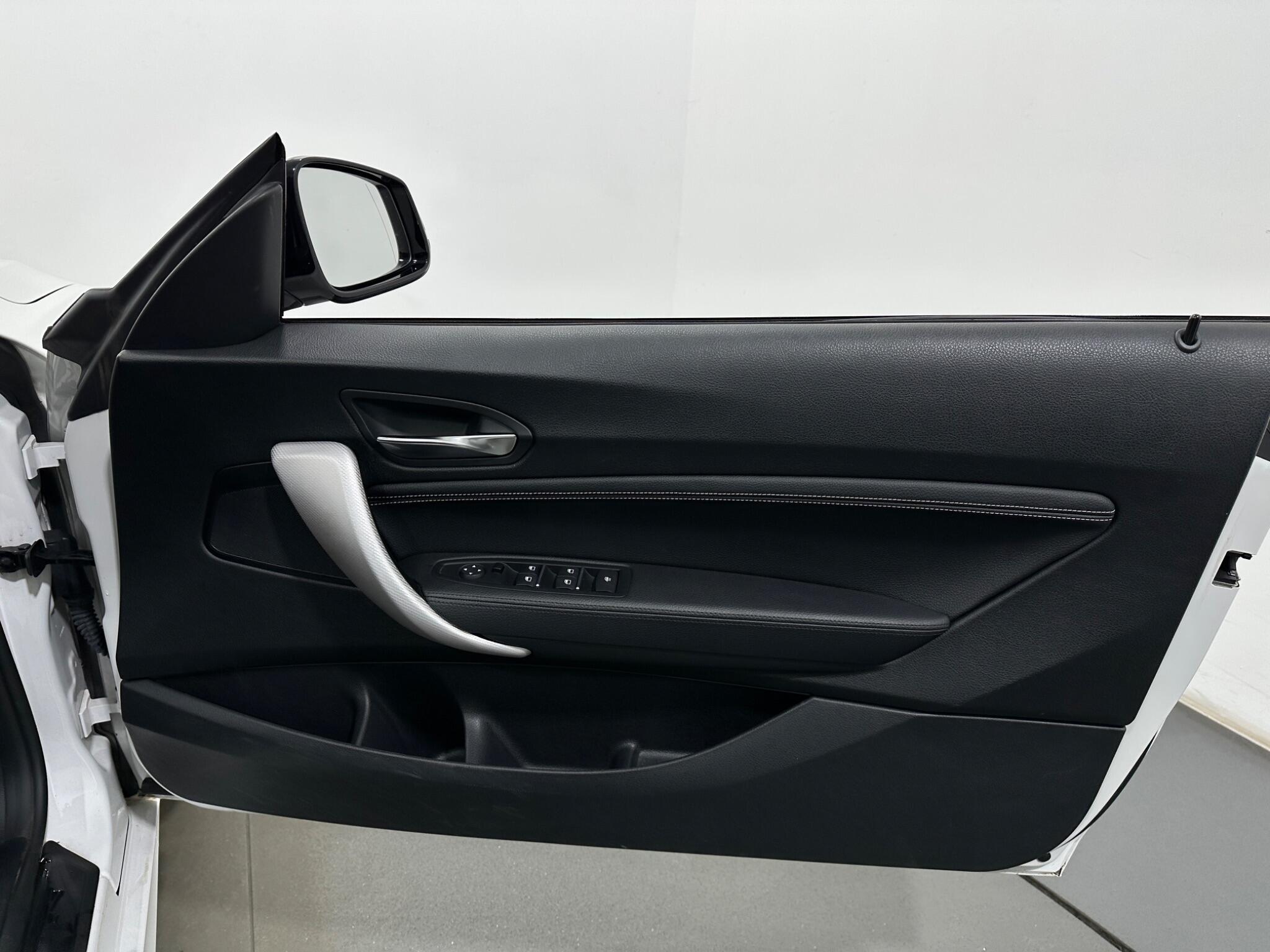 BMW 2 Series view 35