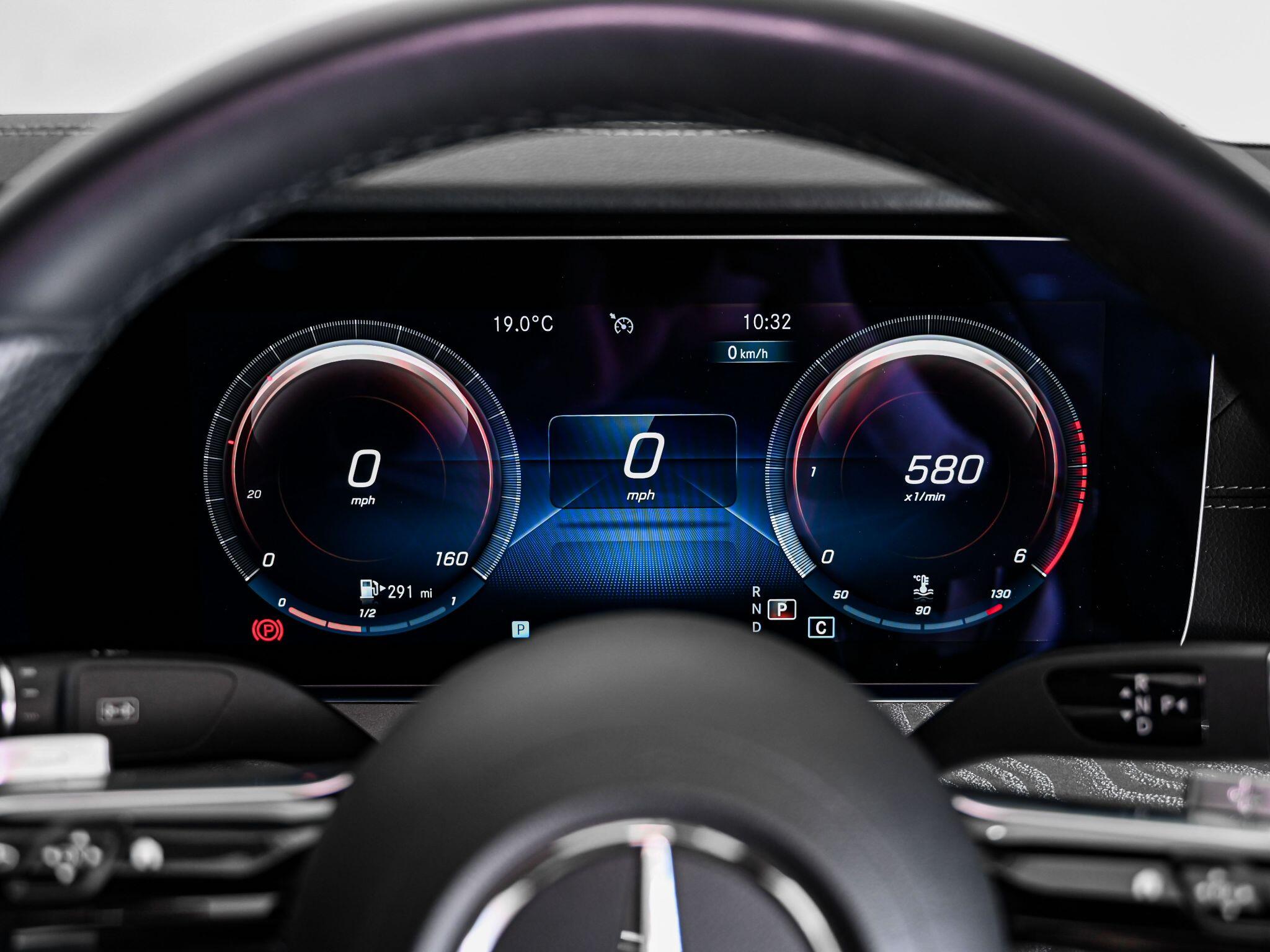 Mercedes-Benz E-Class view 16
