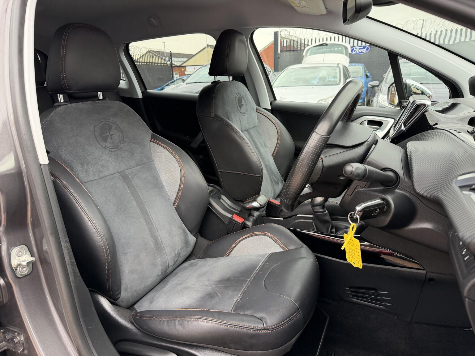 Peugeot 2008 view 2