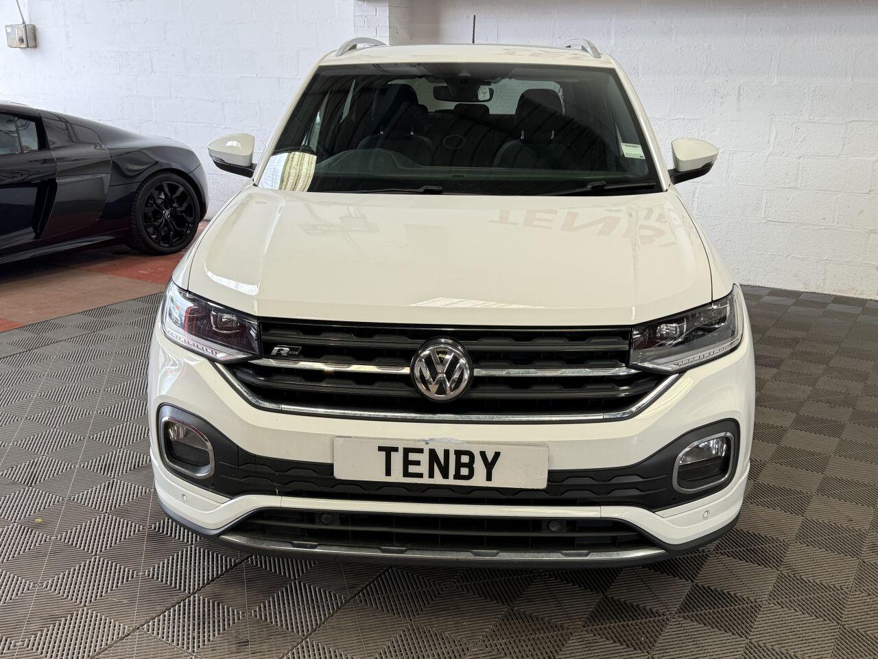 Volkswagen T-Cross view 2