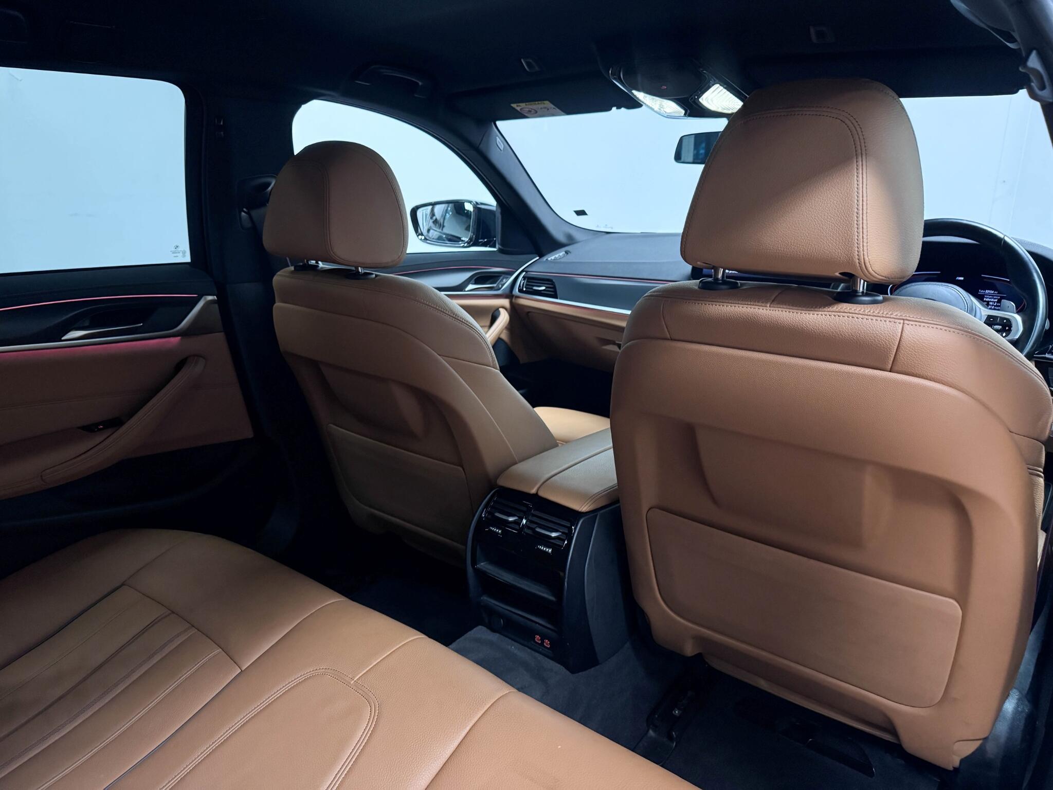 BMW 5 Series view 12