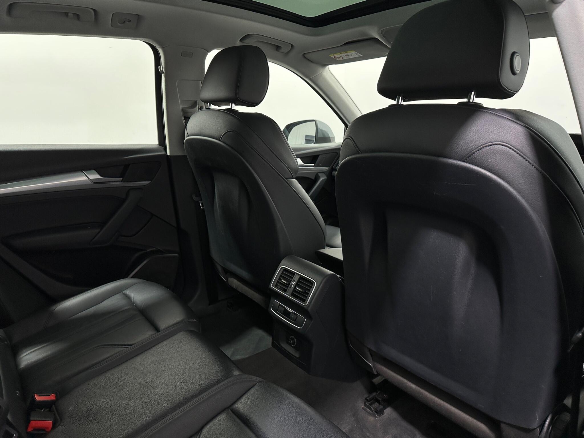 Audi Q5 view 43