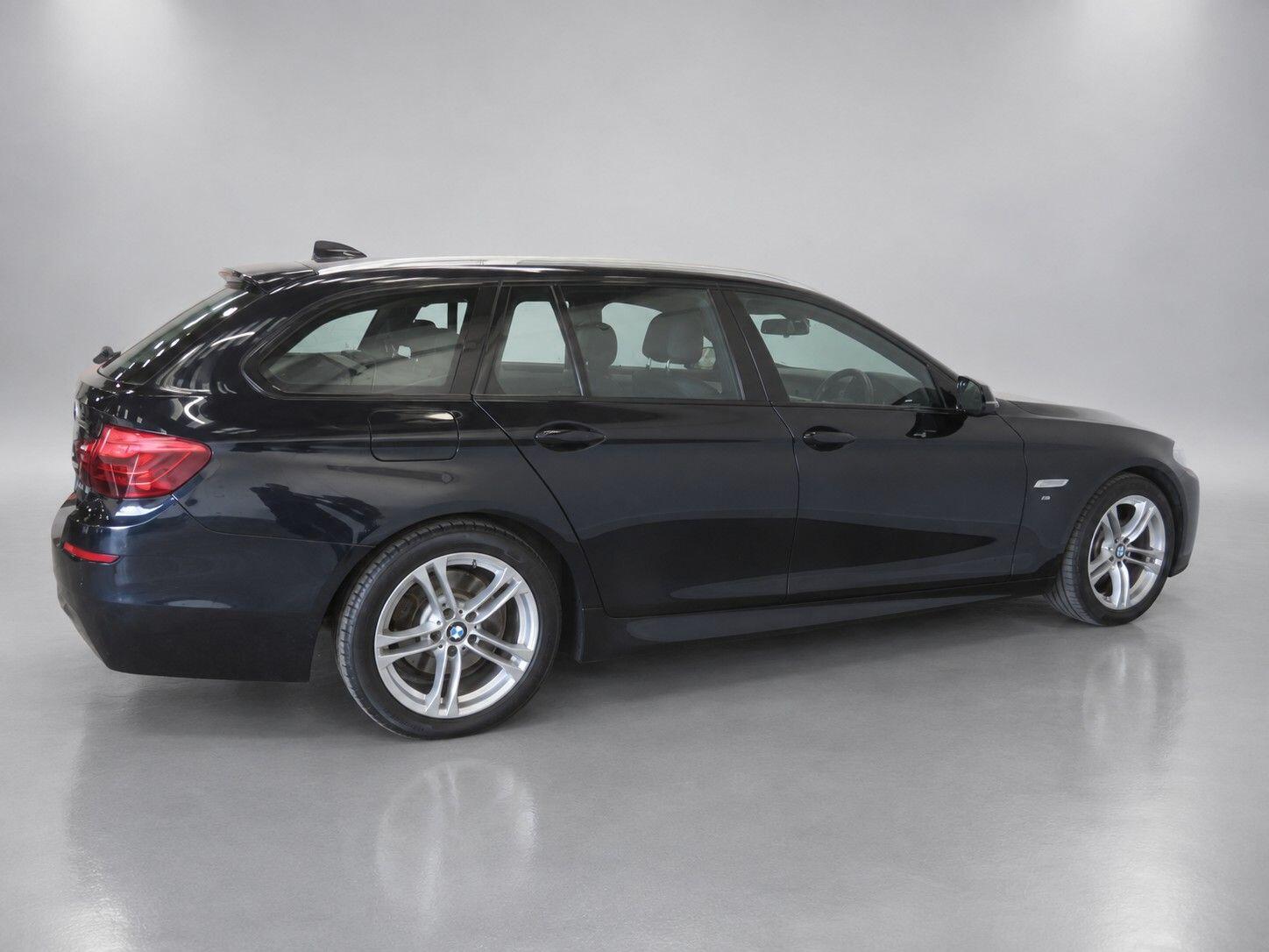 BMW 5 Series view 11
