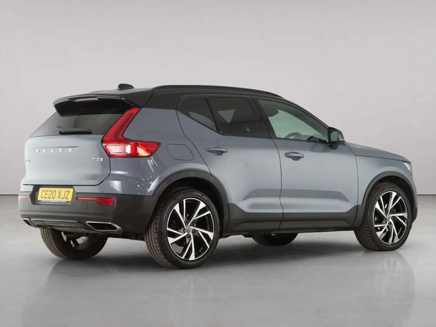 Volvo XC40 view 14