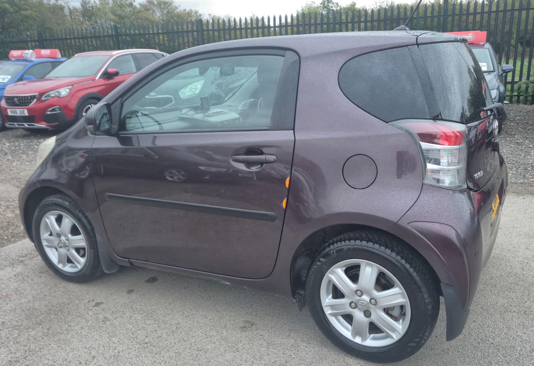 Toyota Iq view 8