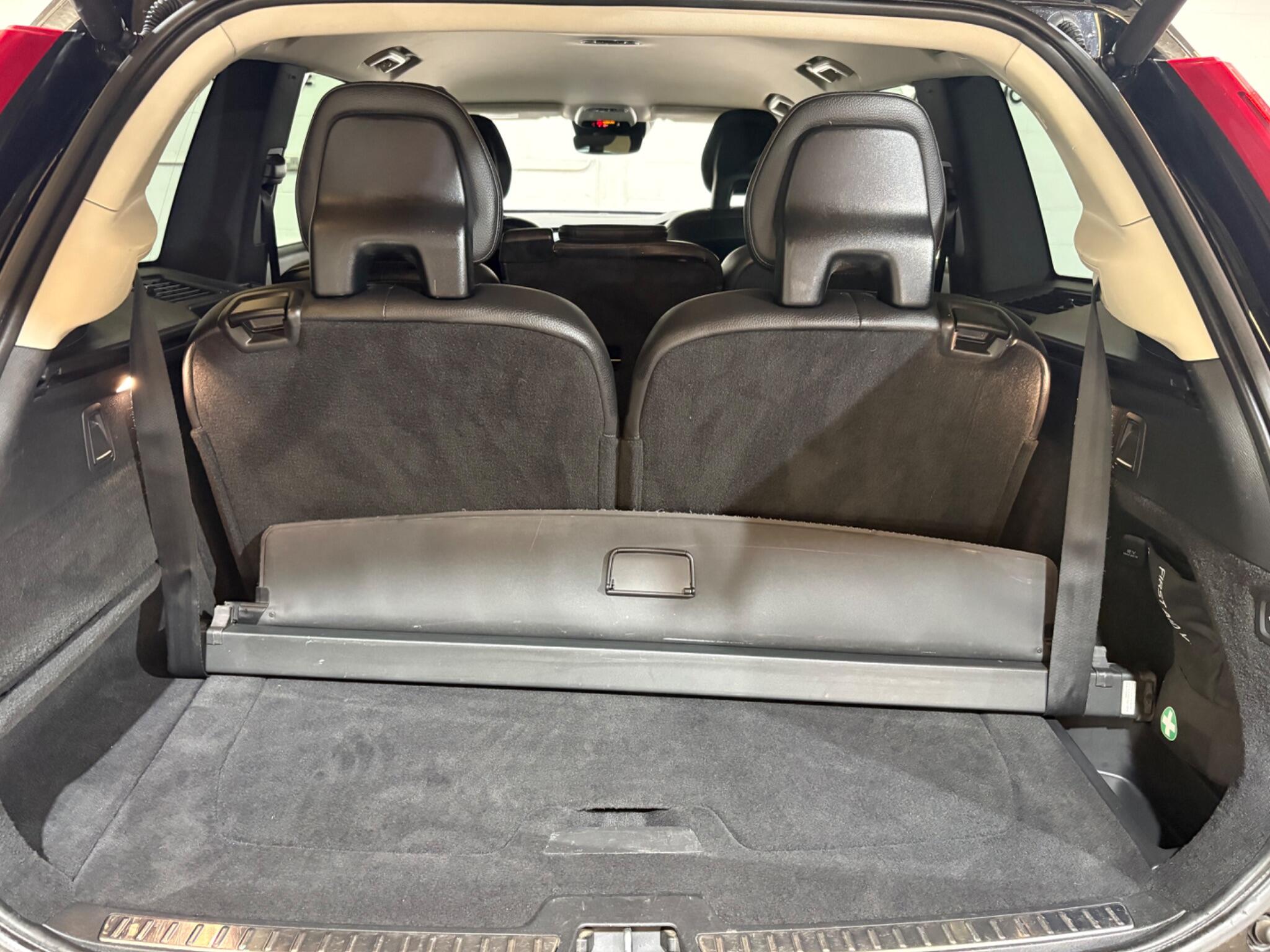 Volvo XC90 view 56
